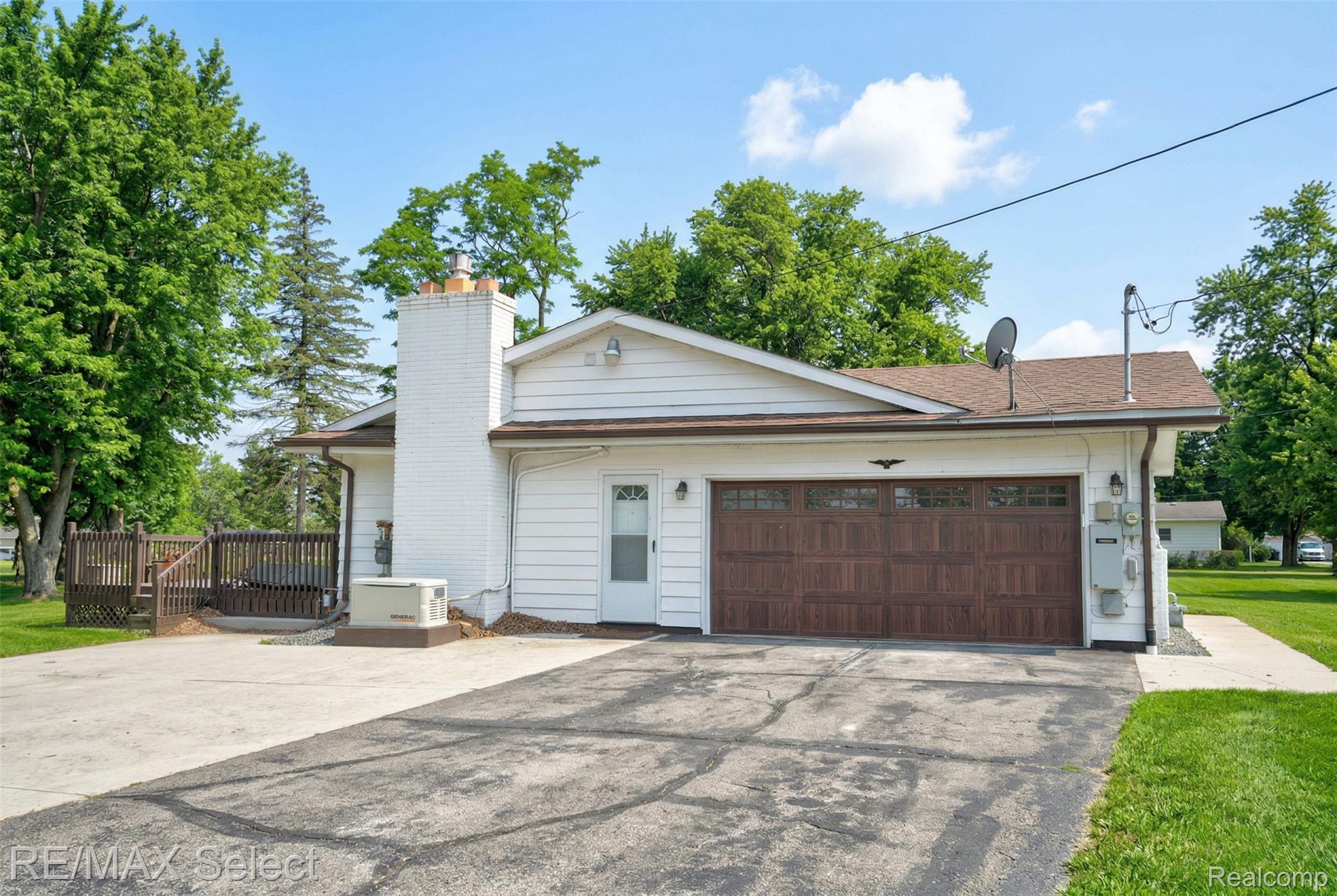 2461 N Long Lake Road