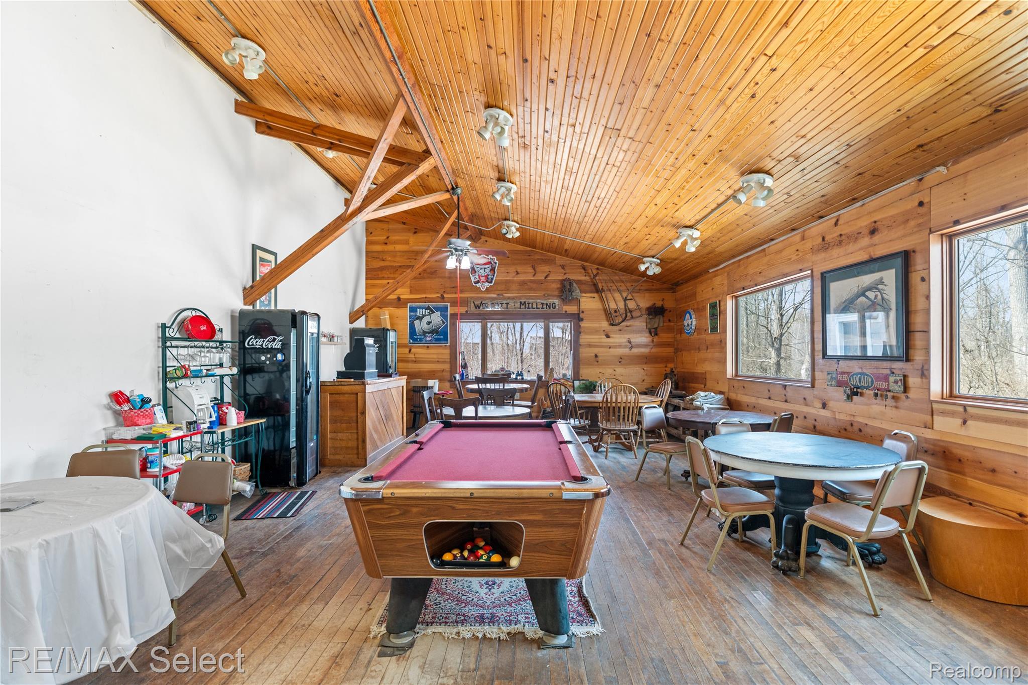 8572 Silver Lake Road