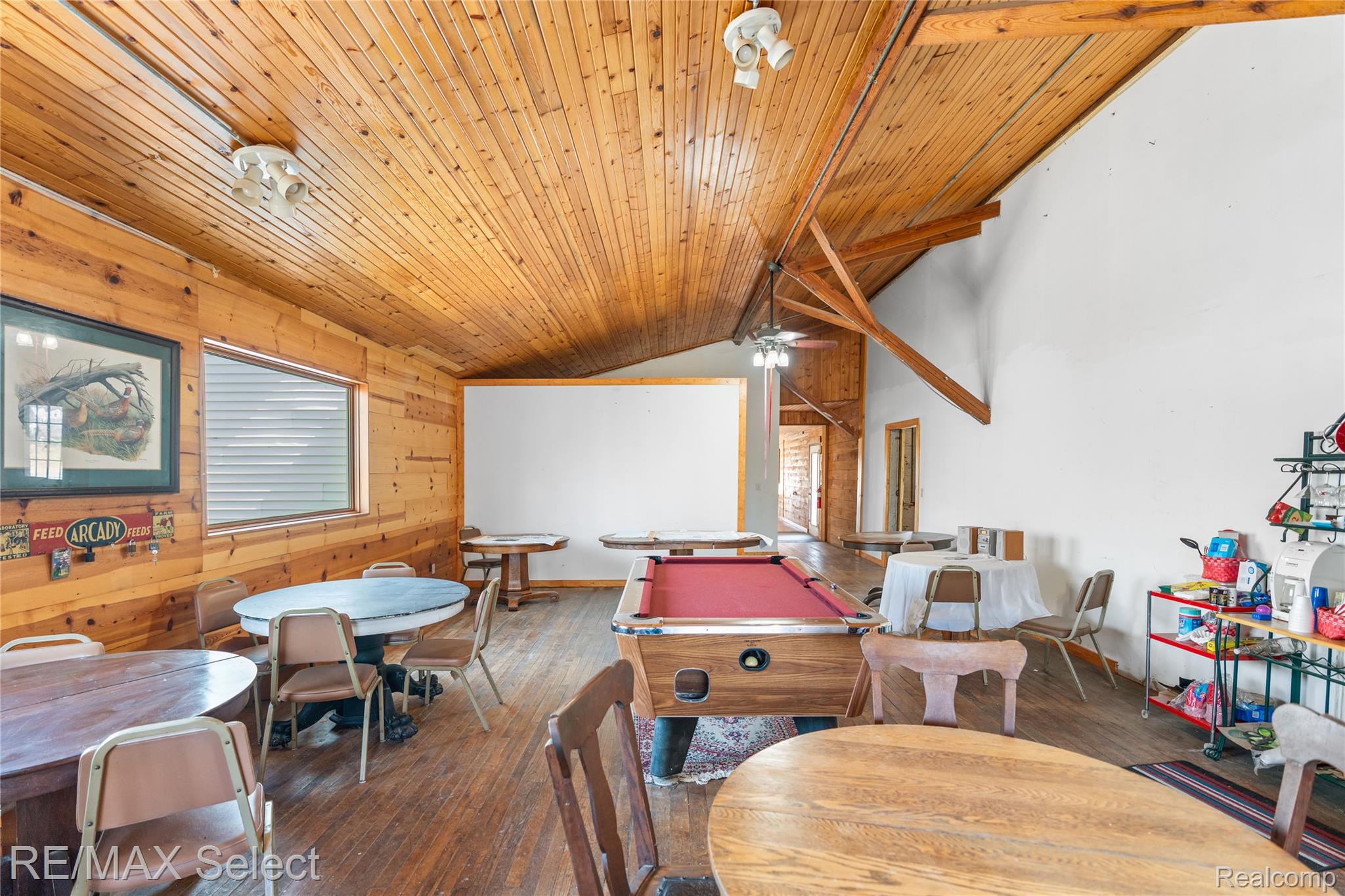 8572 Silver Lake Road