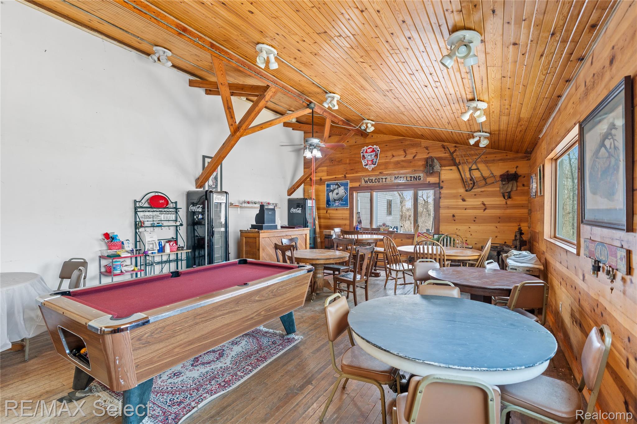 8572 Silver Lake Road