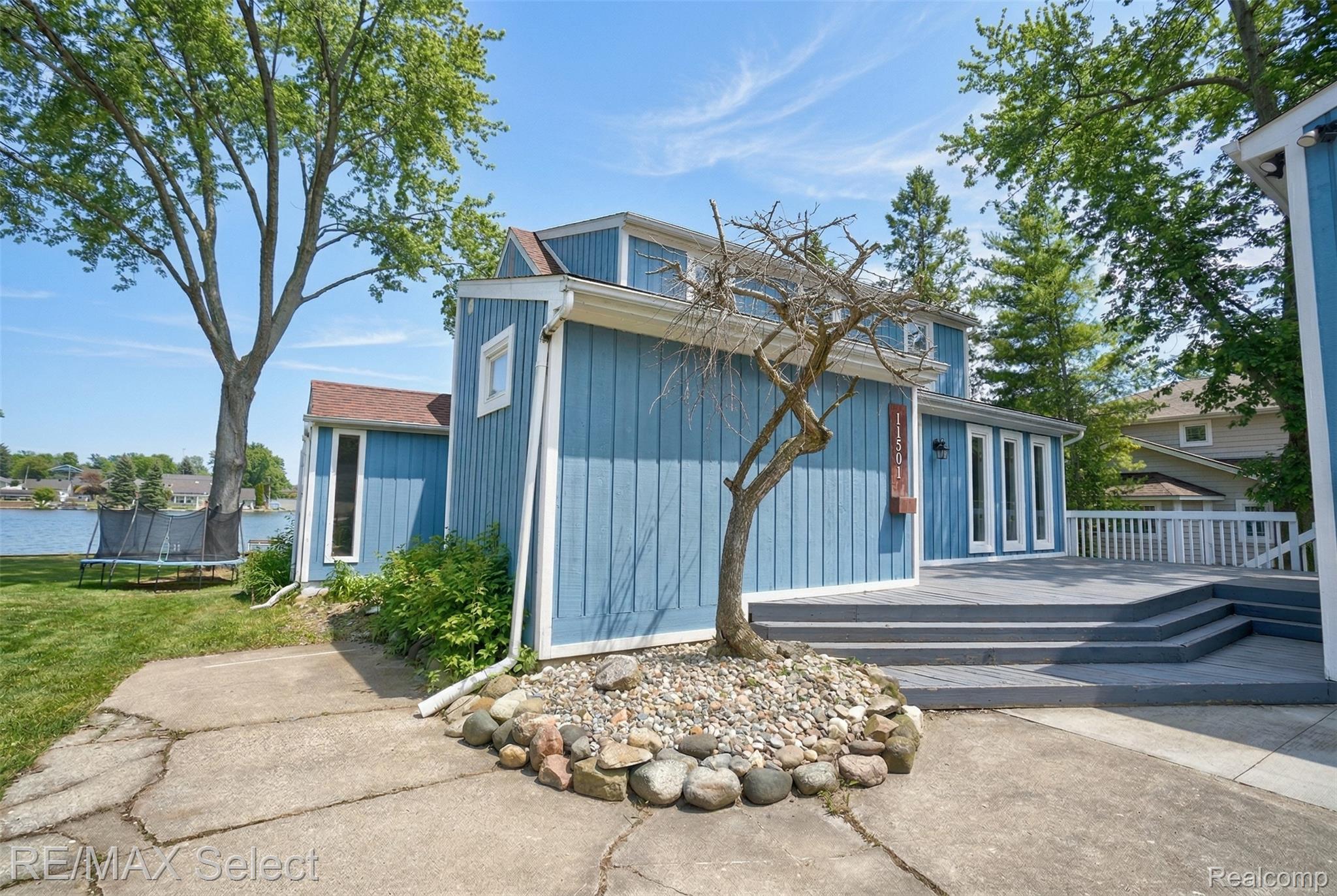 11501 Torrey Road