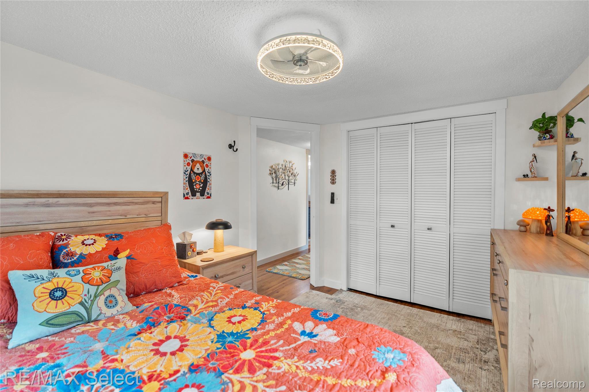 3101 W Maple Avenue