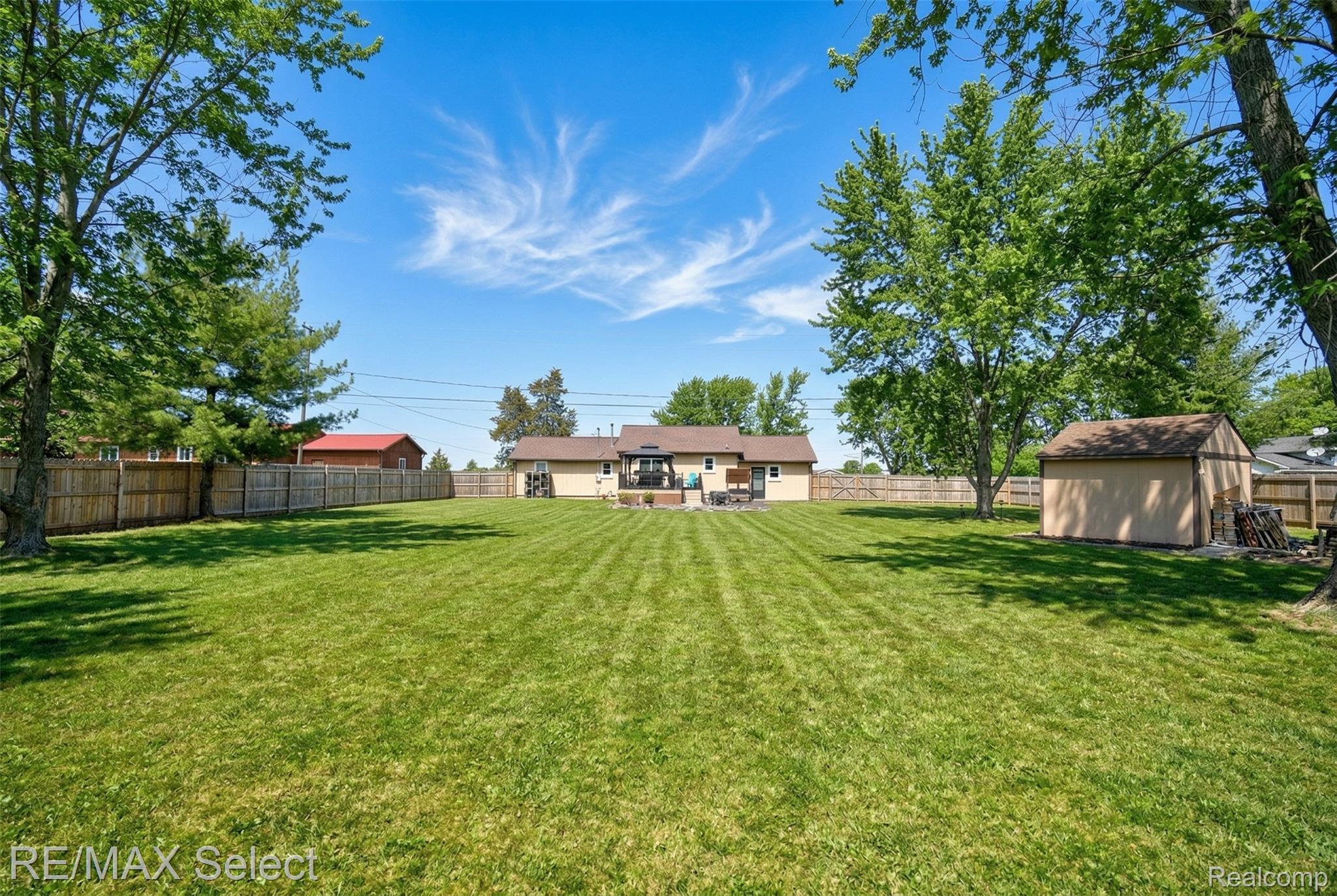 3101 W Maple Avenue