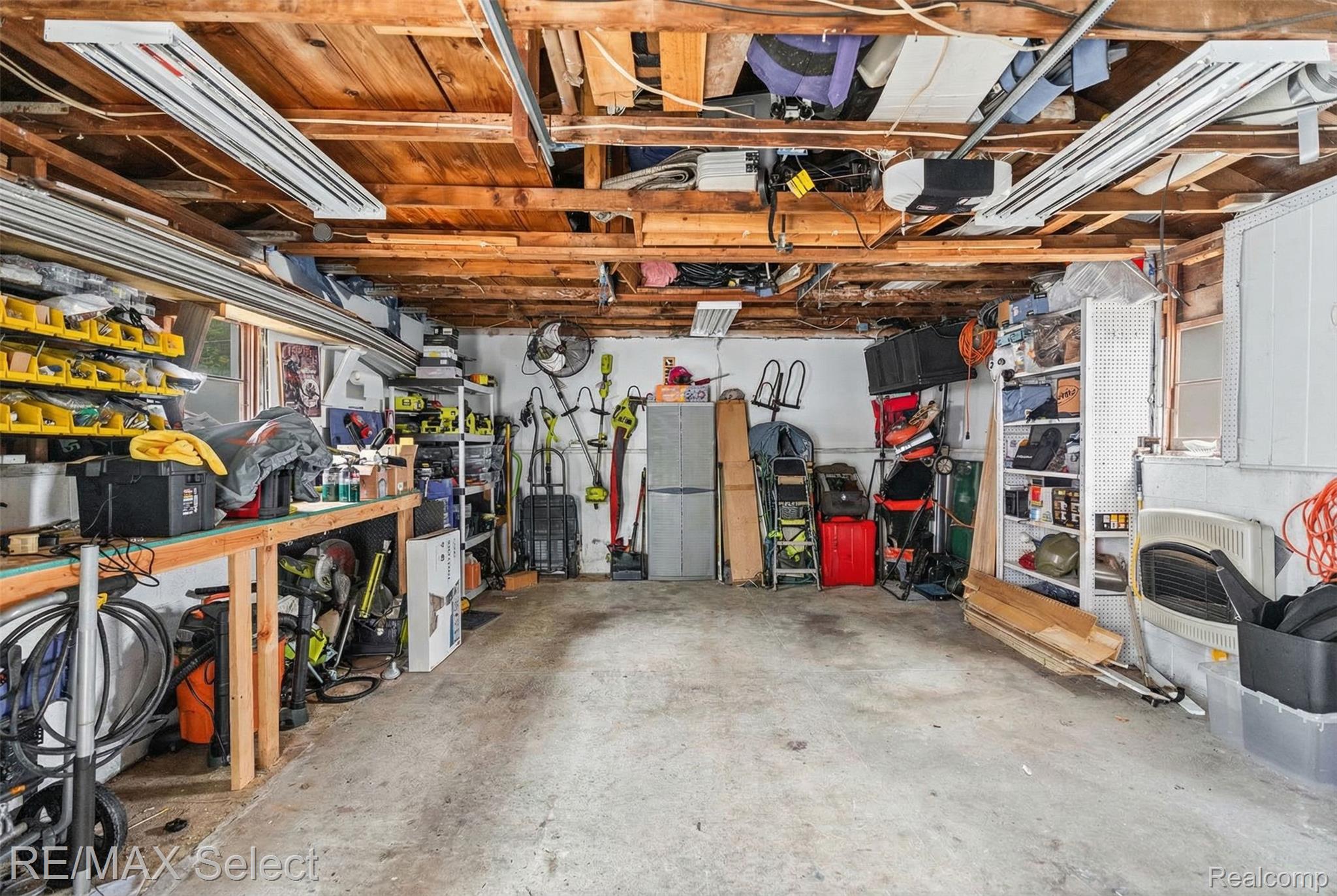 1652 Higgins Road
