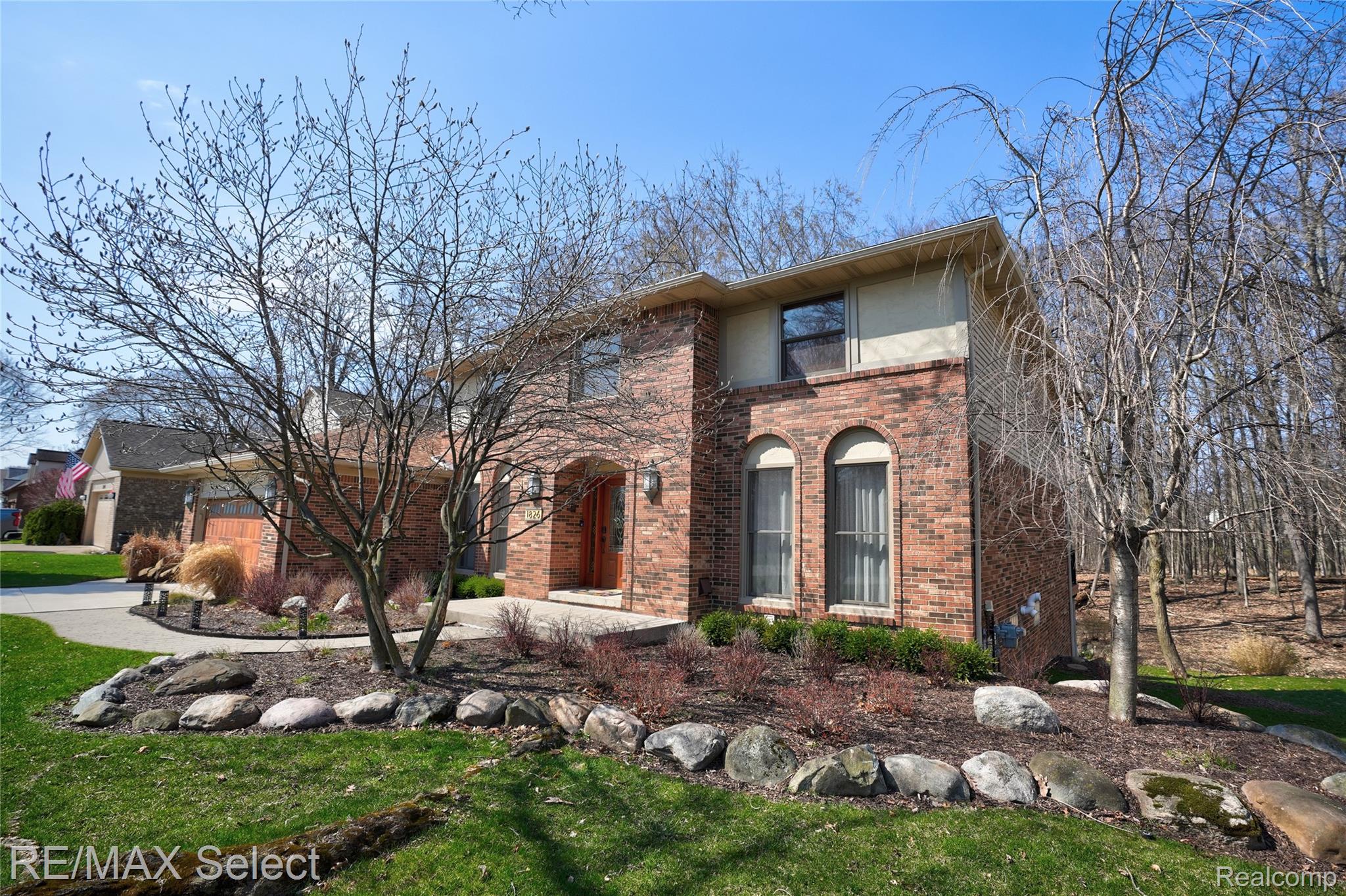 1826 N Fairview Lane