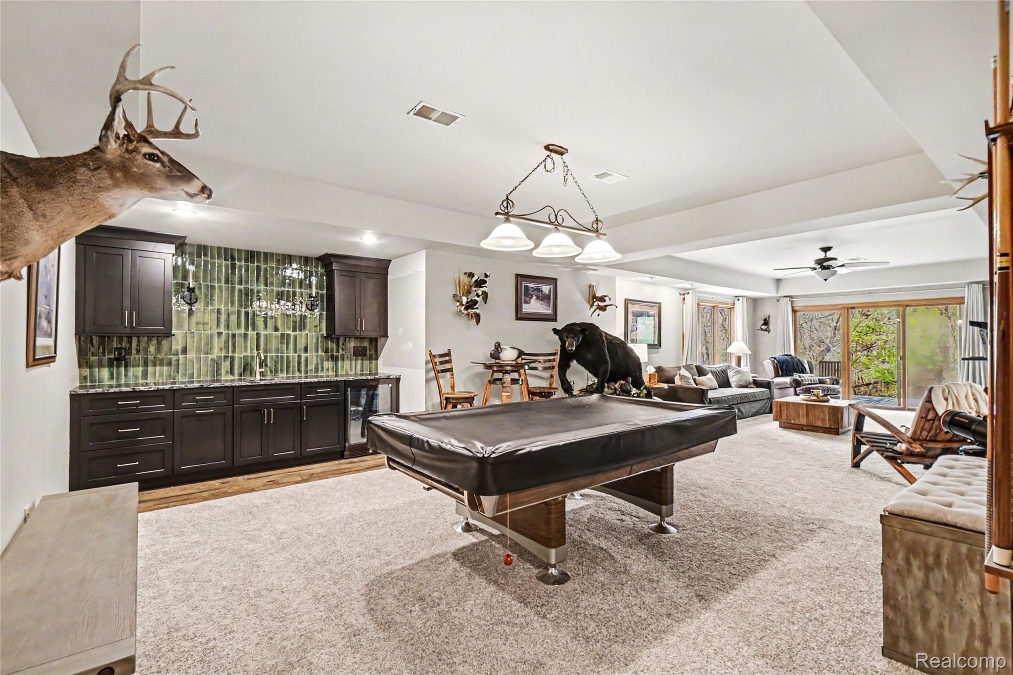 1263 Victoria Lane