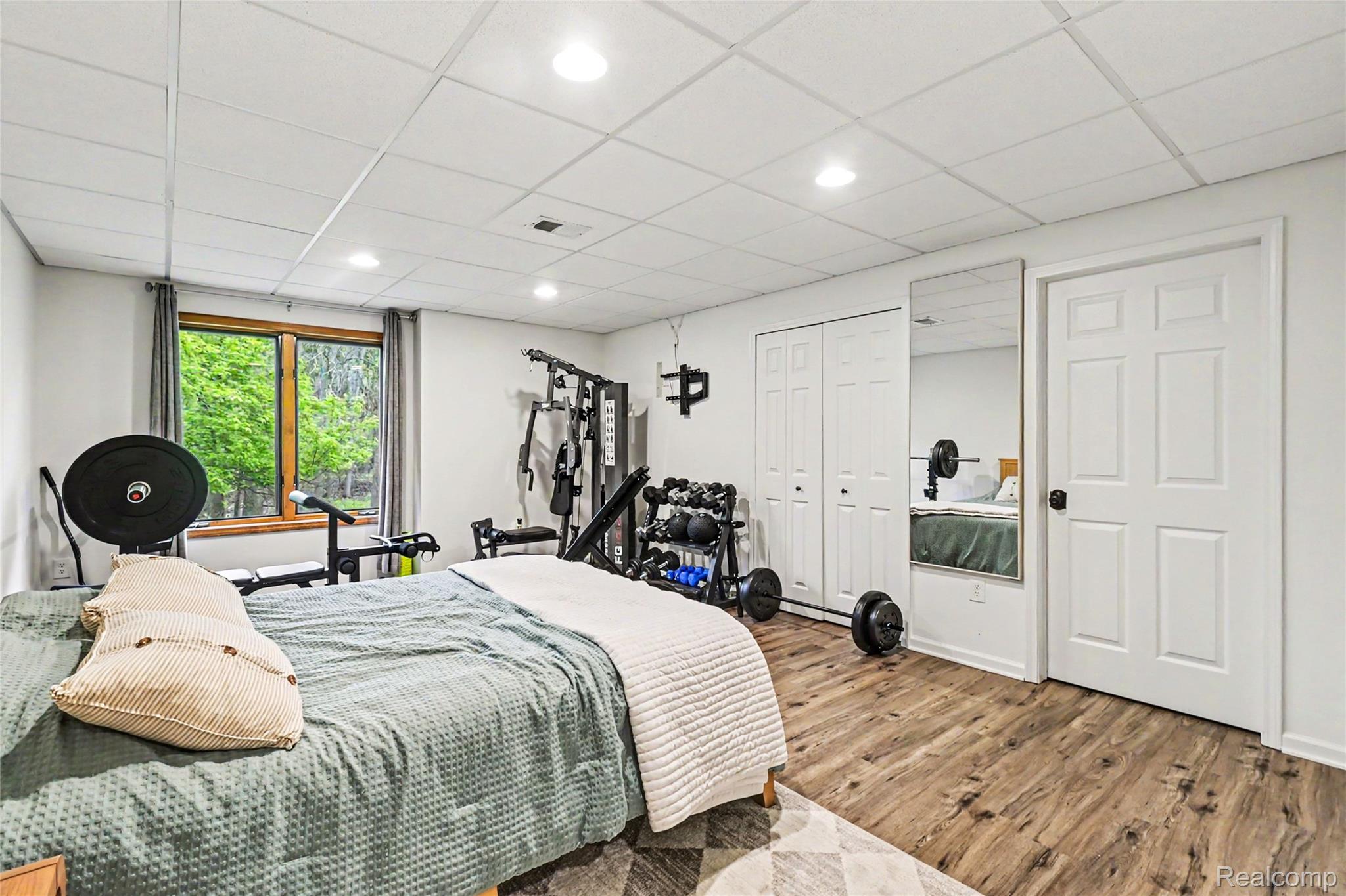 1263 Victoria Lane