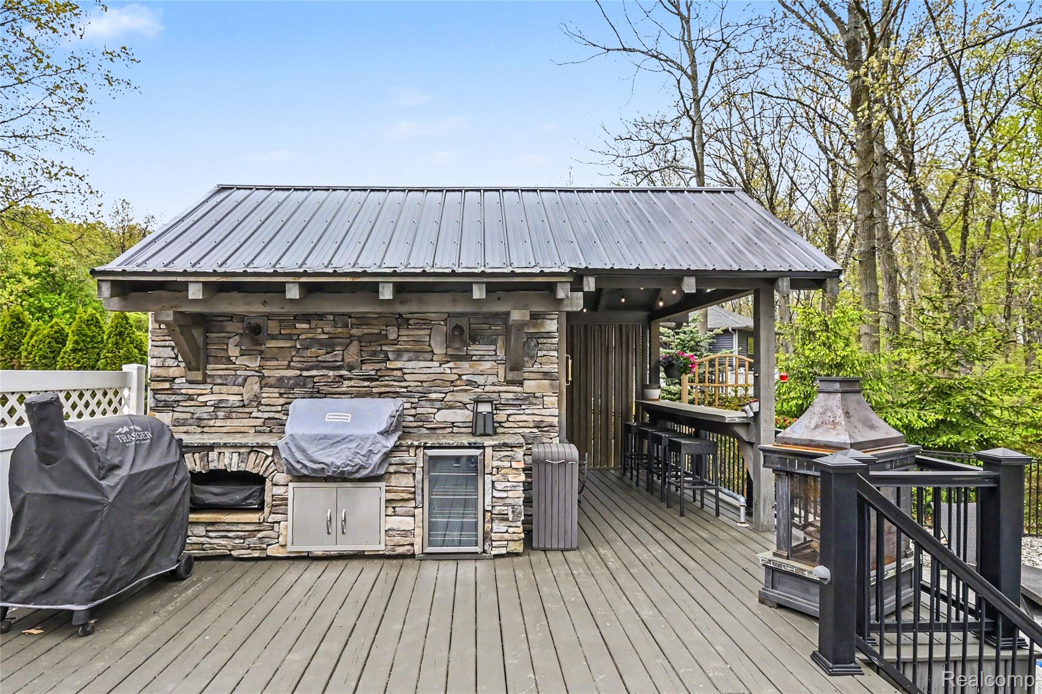 1263 Victoria Lane