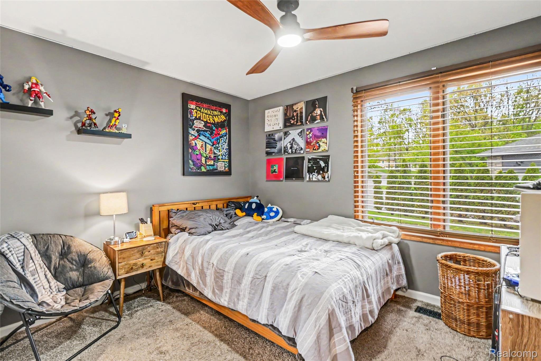 1263 Victoria Lane
