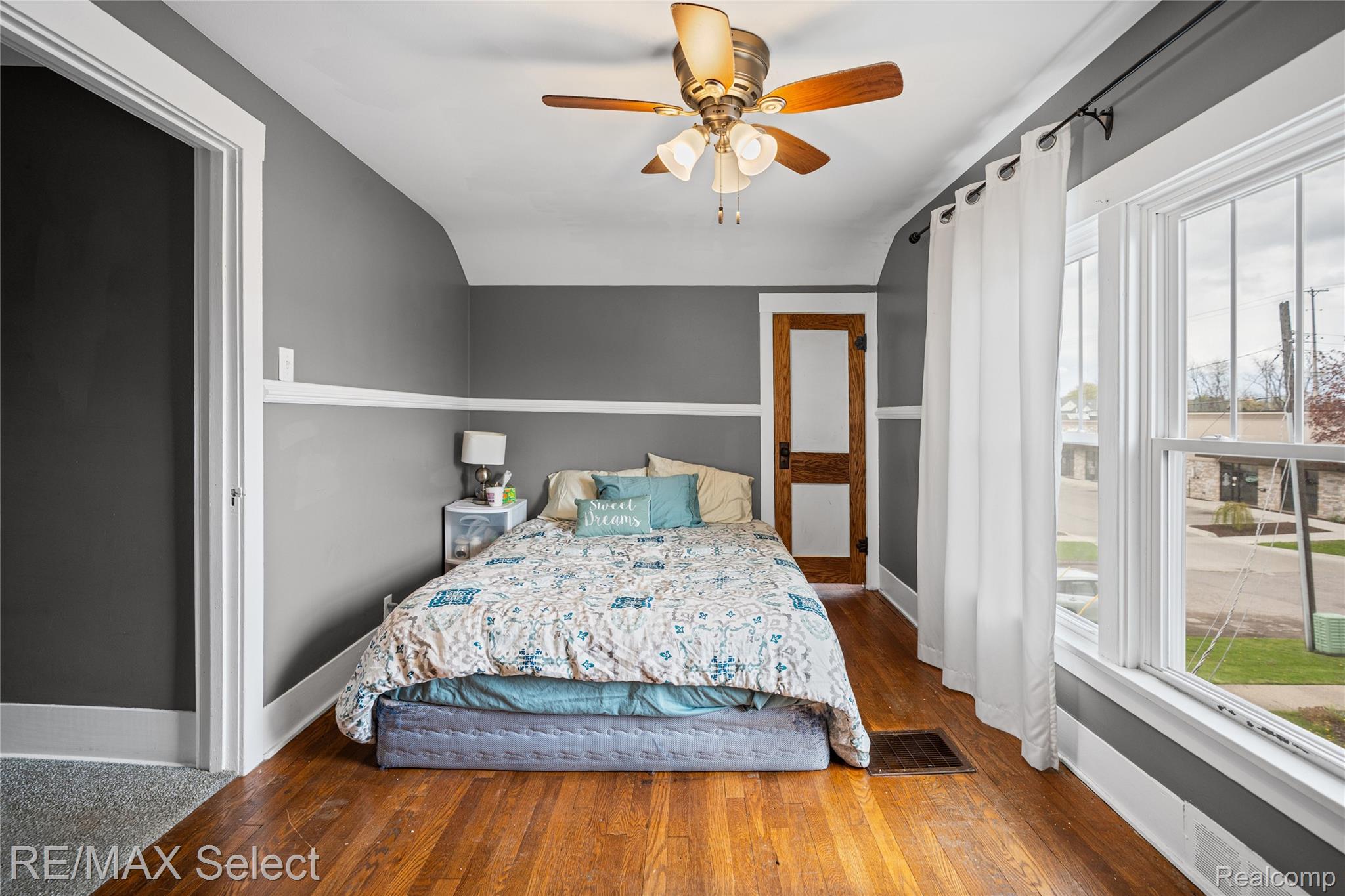 111 W 3rd Street