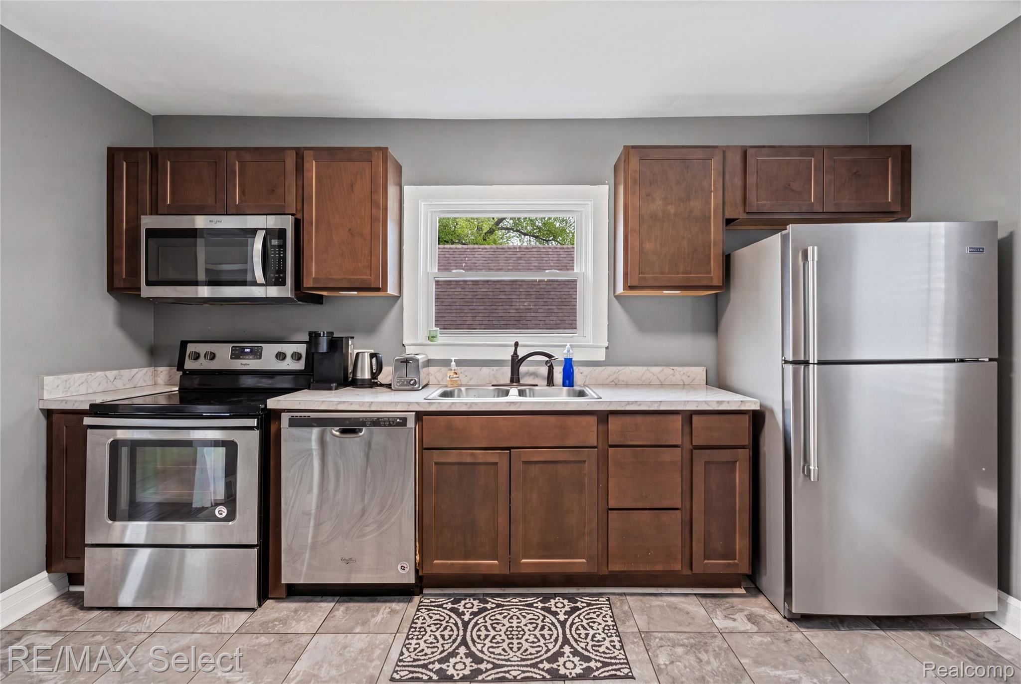 111 W 3rd Street