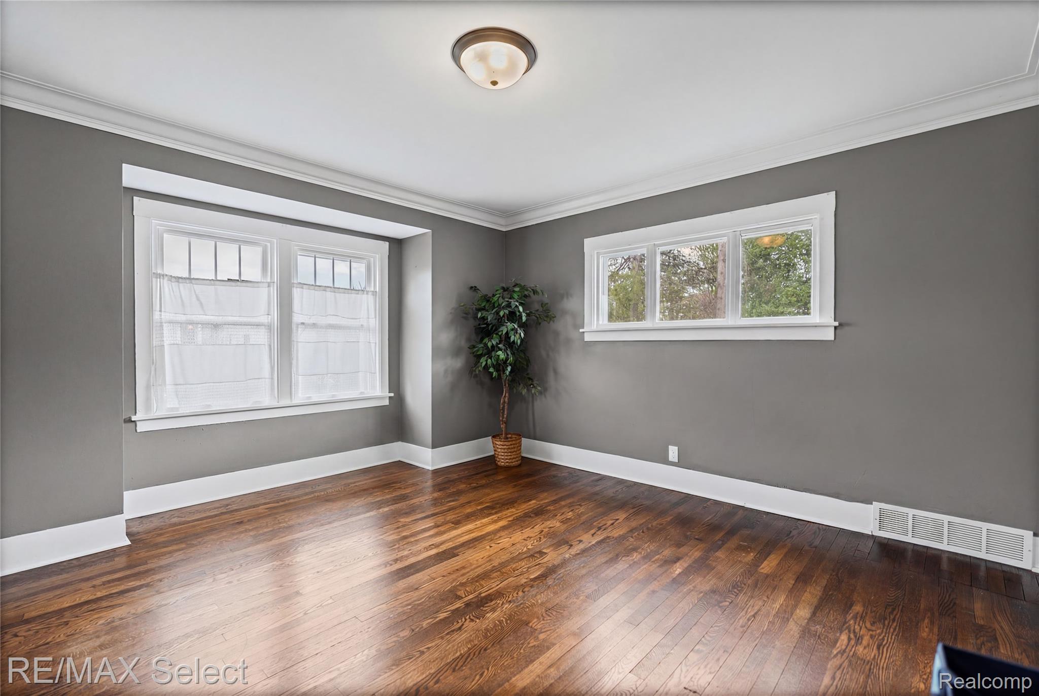 111 W 3rd Street