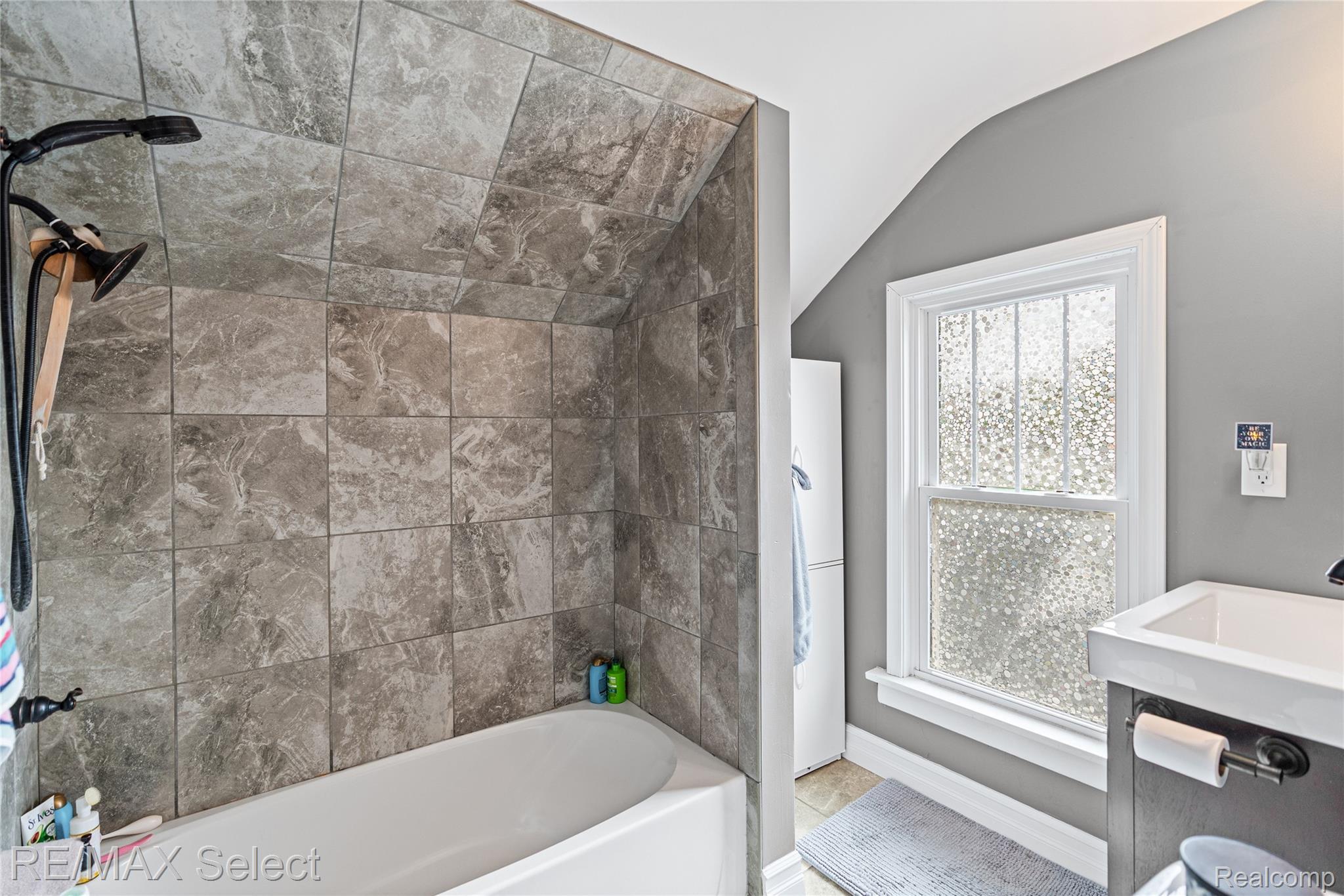 111 W 3rd Street