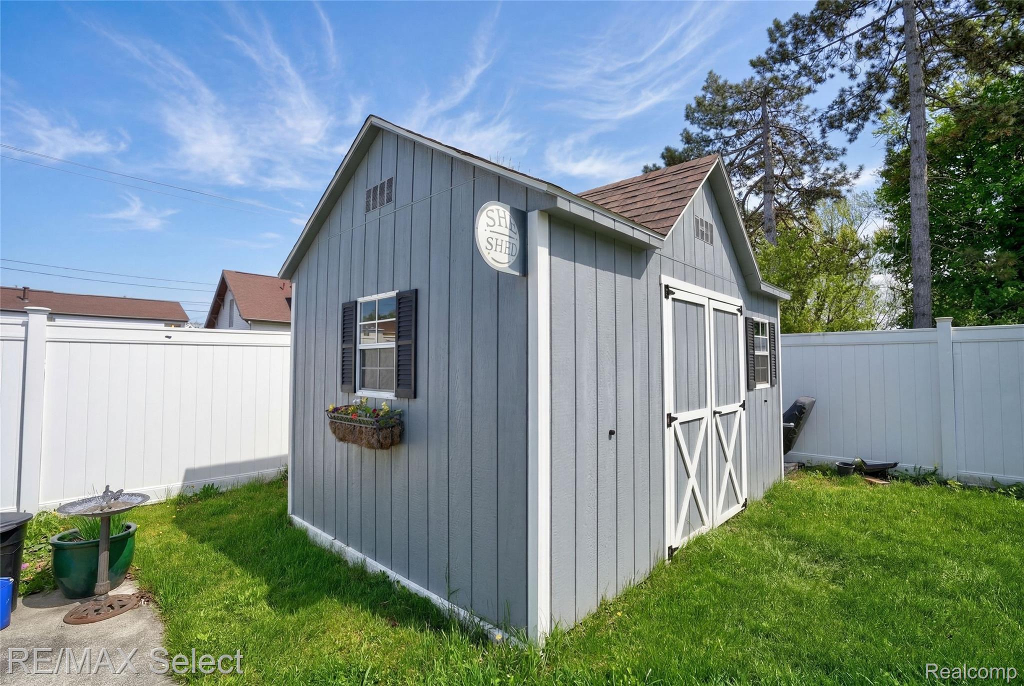 111 W 3rd Street