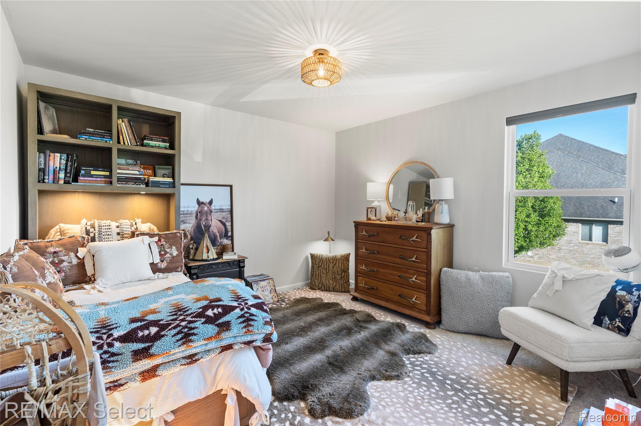8371 Crossbow Court