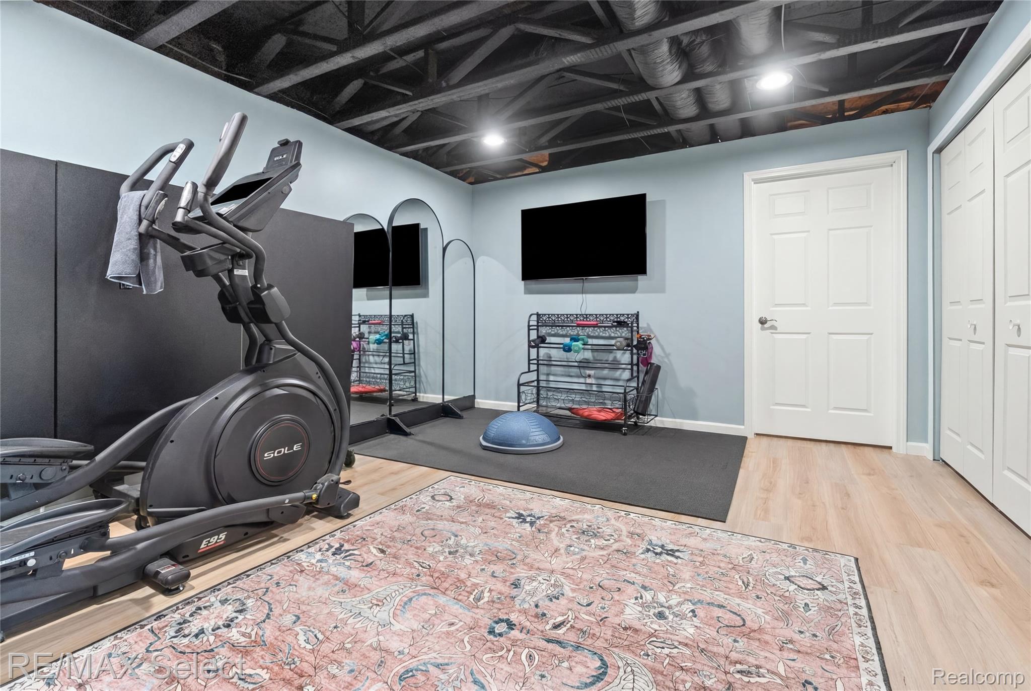 8371 Crossbow Court