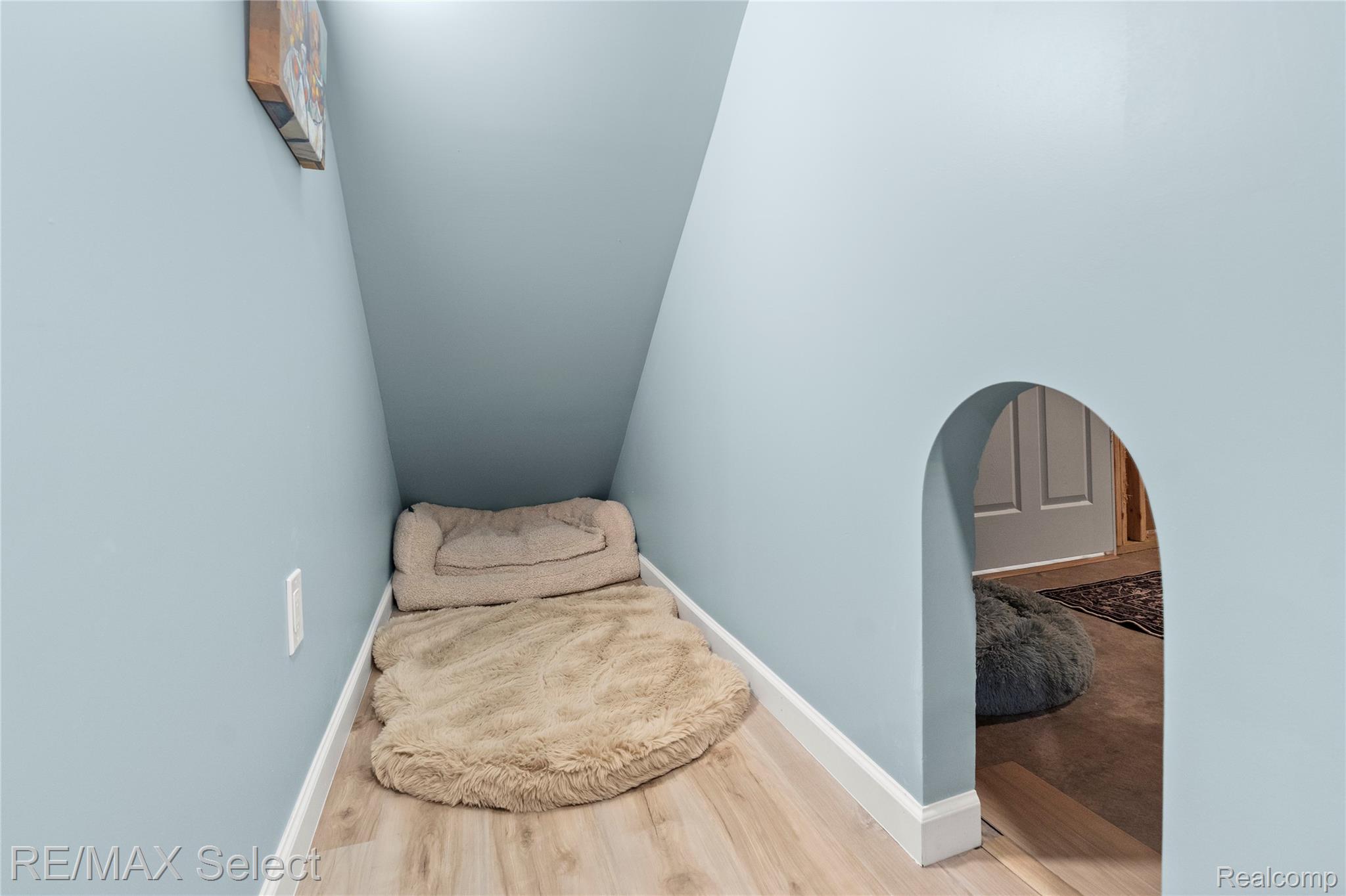 8371 Crossbow Court