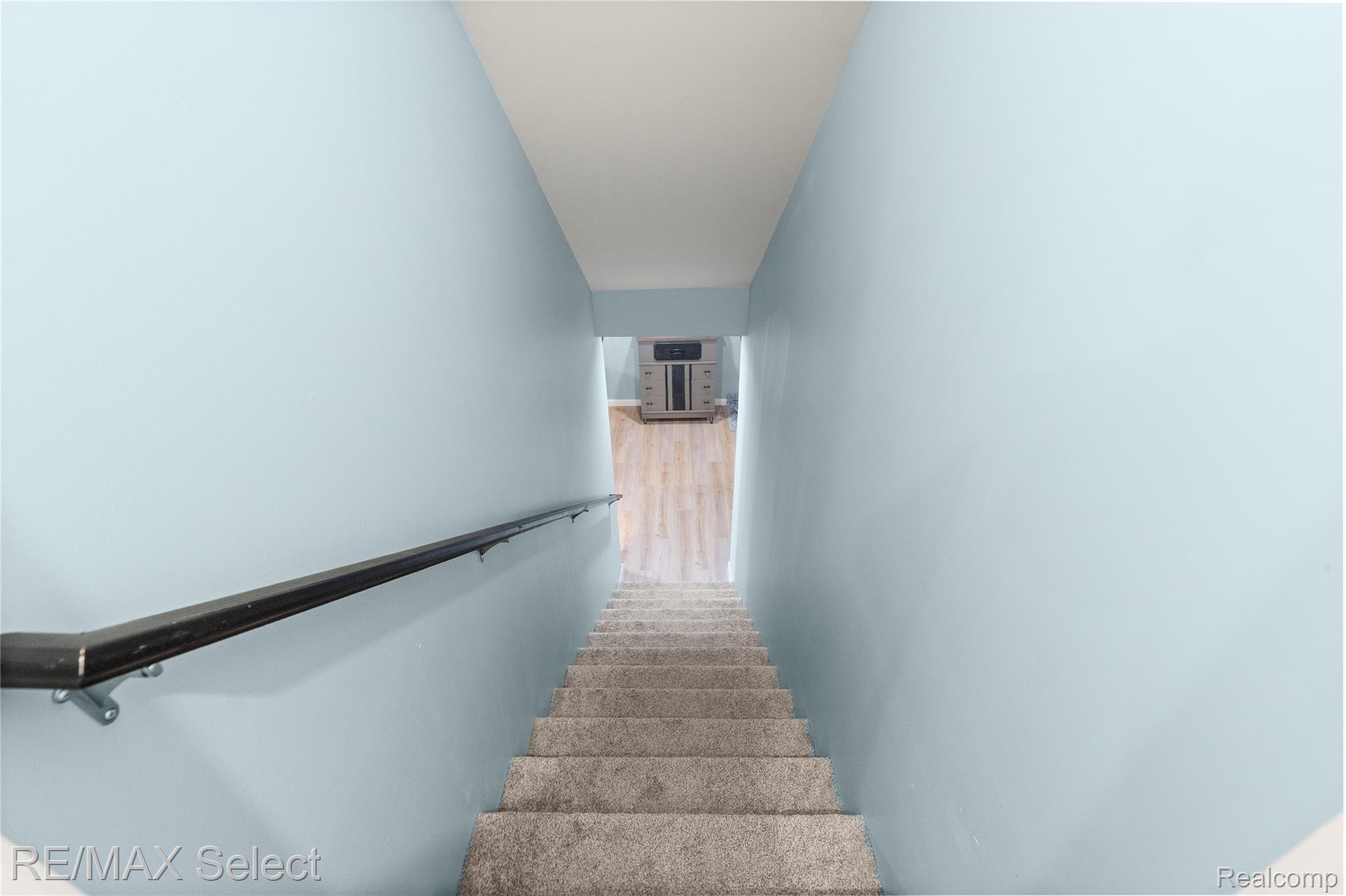 8371 Crossbow Court