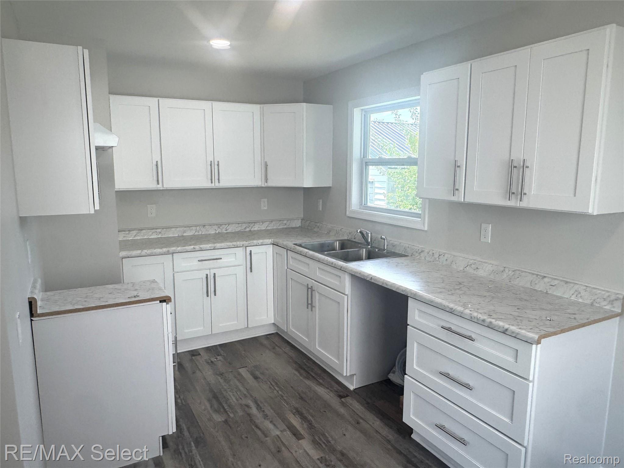3302 Miller Road