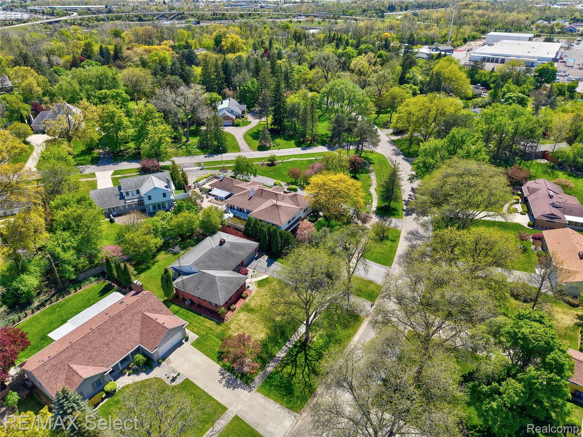 3441 Hawthorne Drive