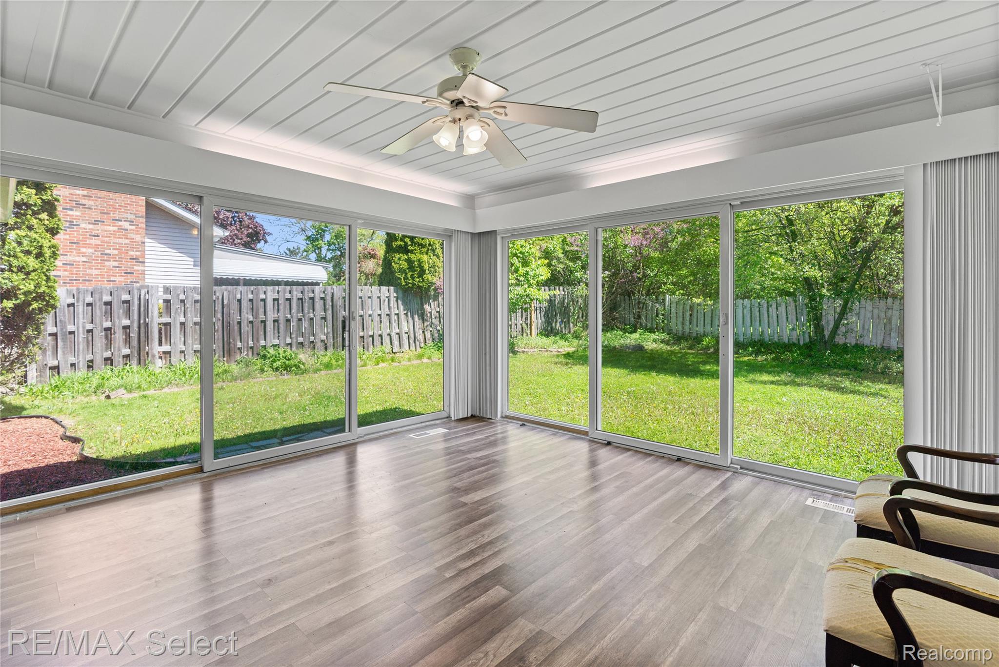 3441 Hawthorne Drive