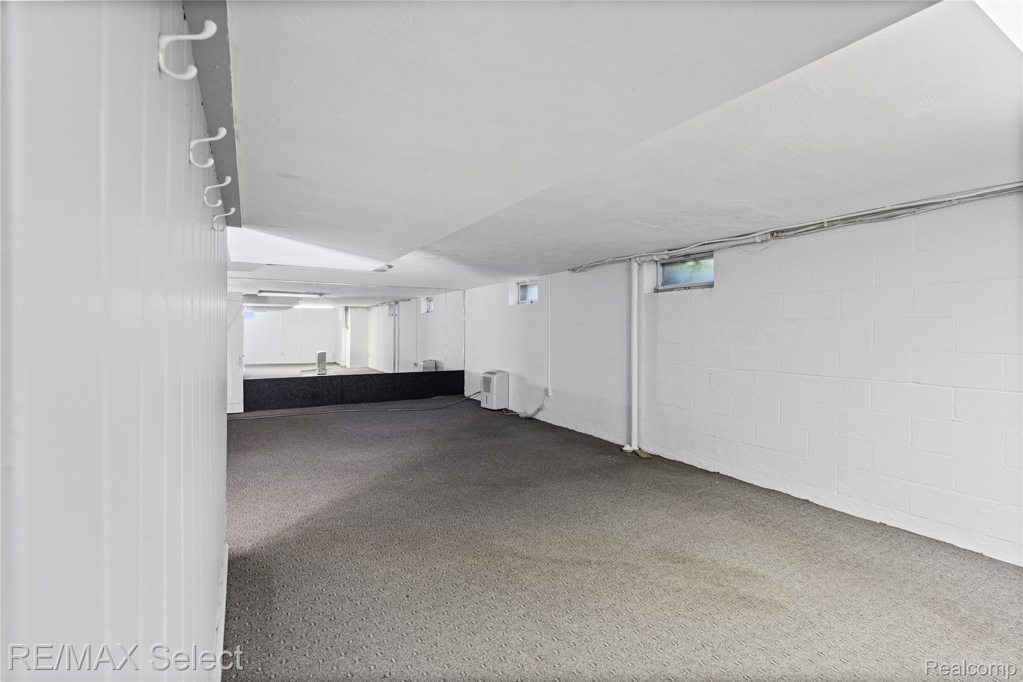 3441 Hawthorne Drive