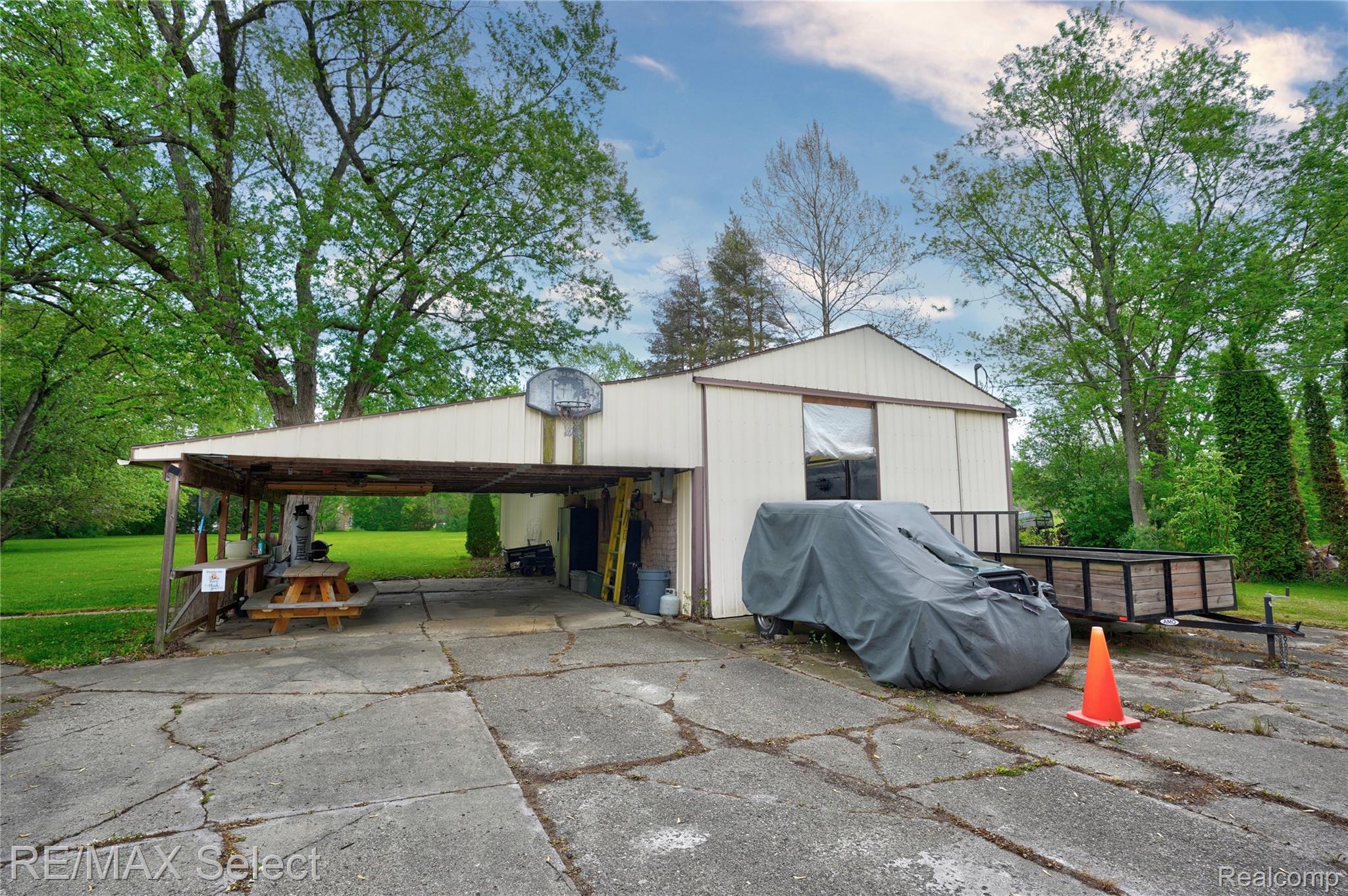 6361 Fenton Road