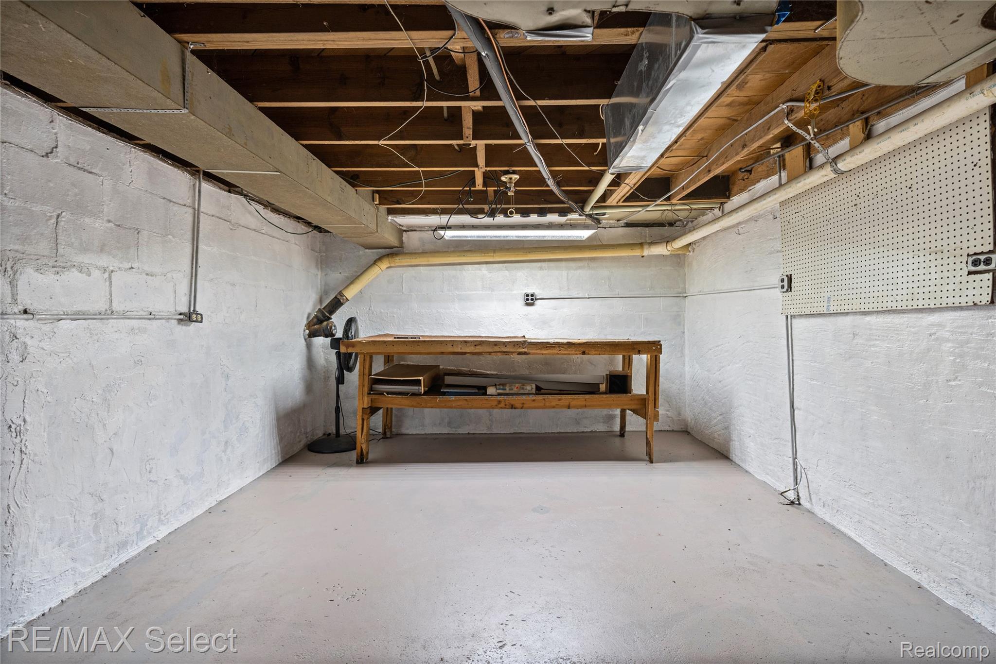 6361 Fenton Road