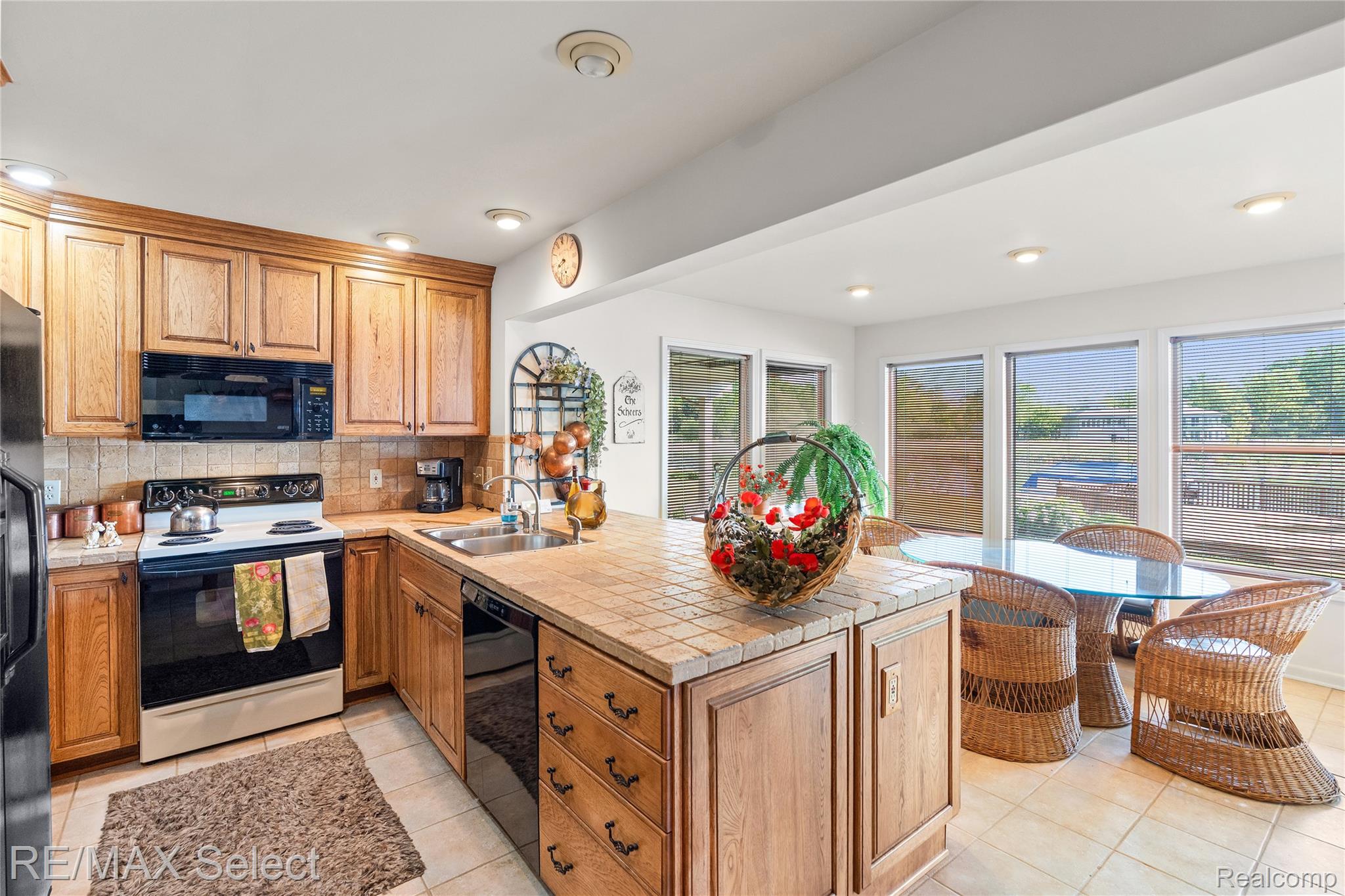 13154 Lake Shore Drive