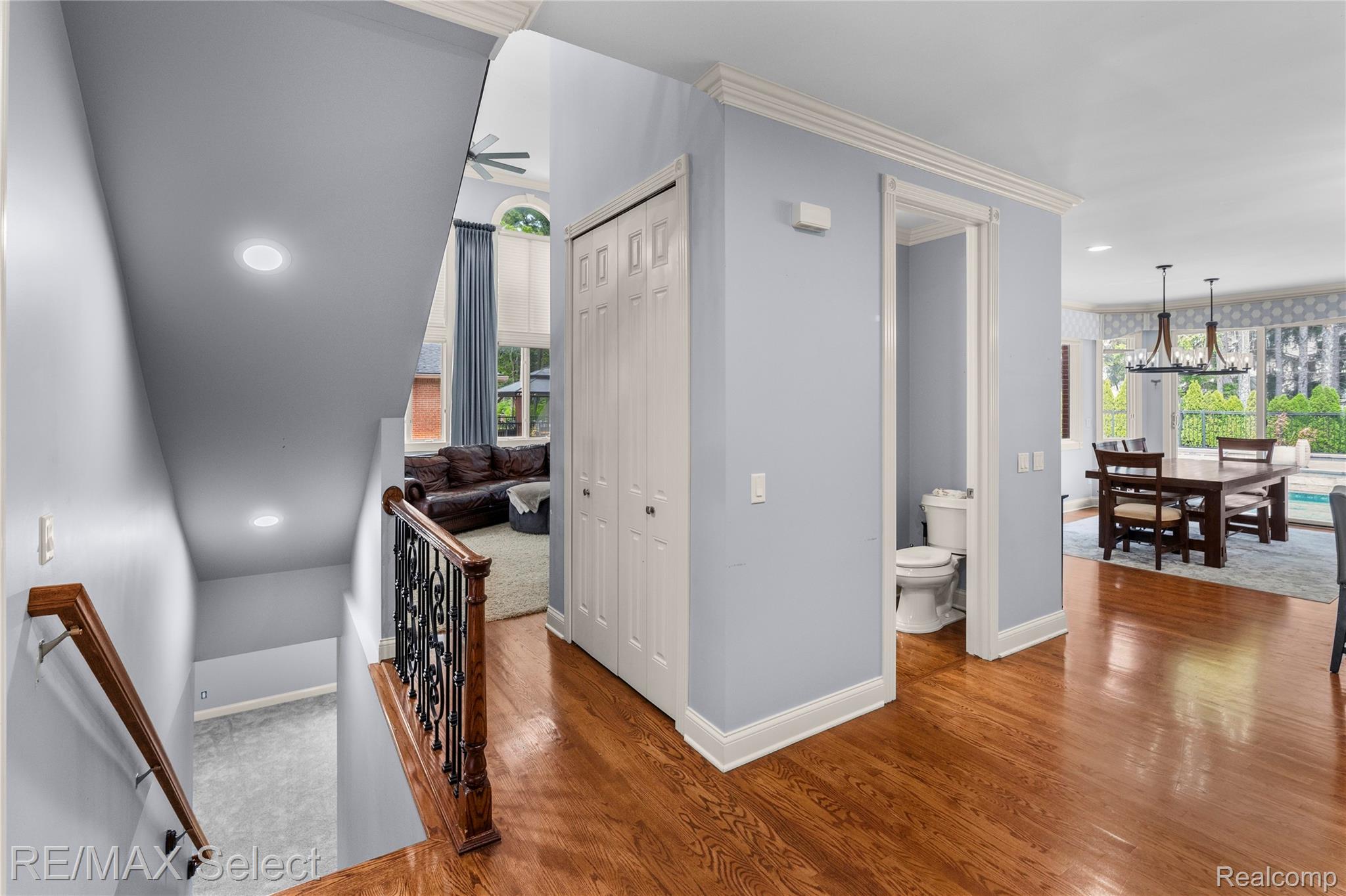 3334 Creekview Drive