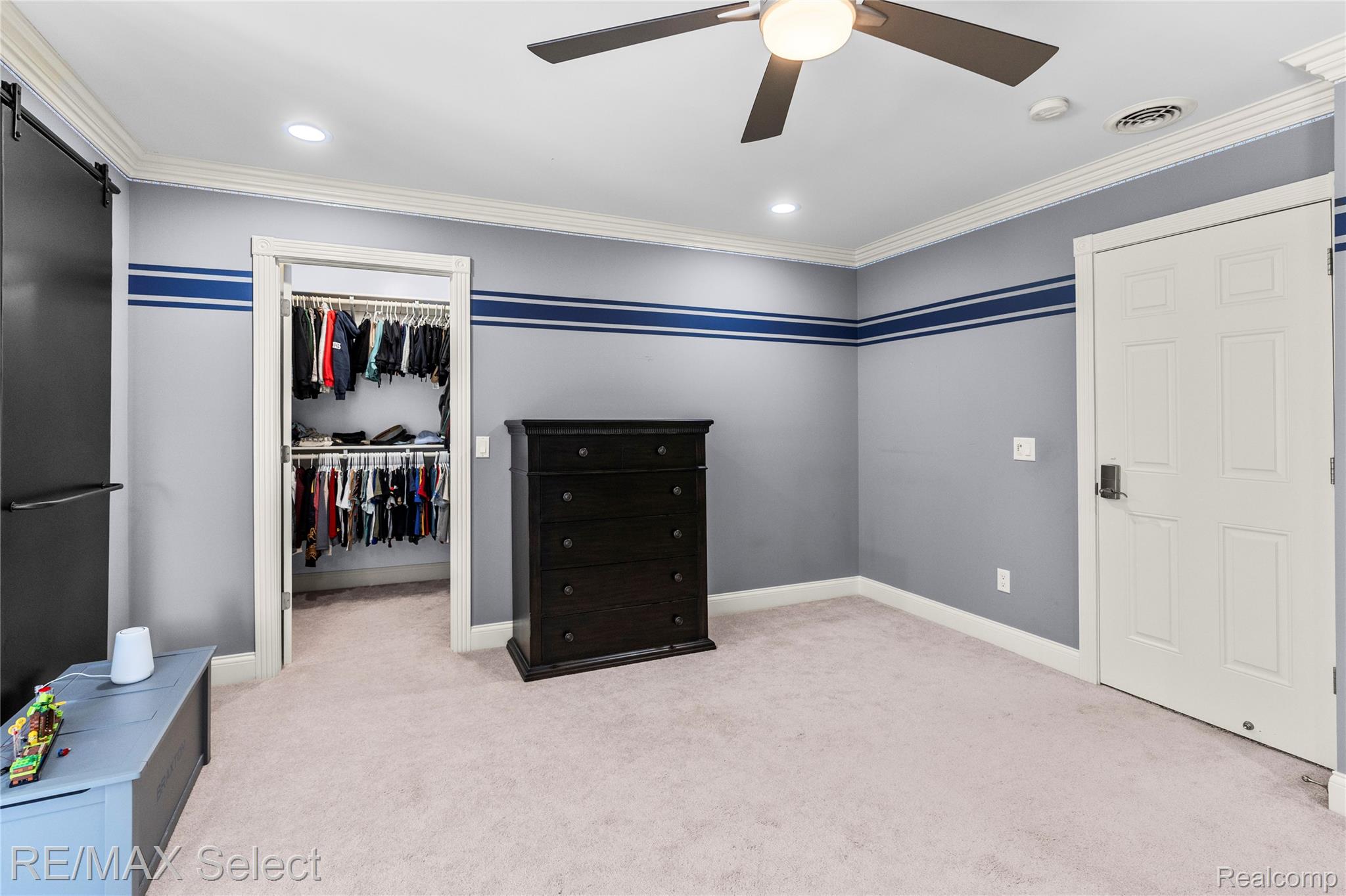 3334 Creekview Drive