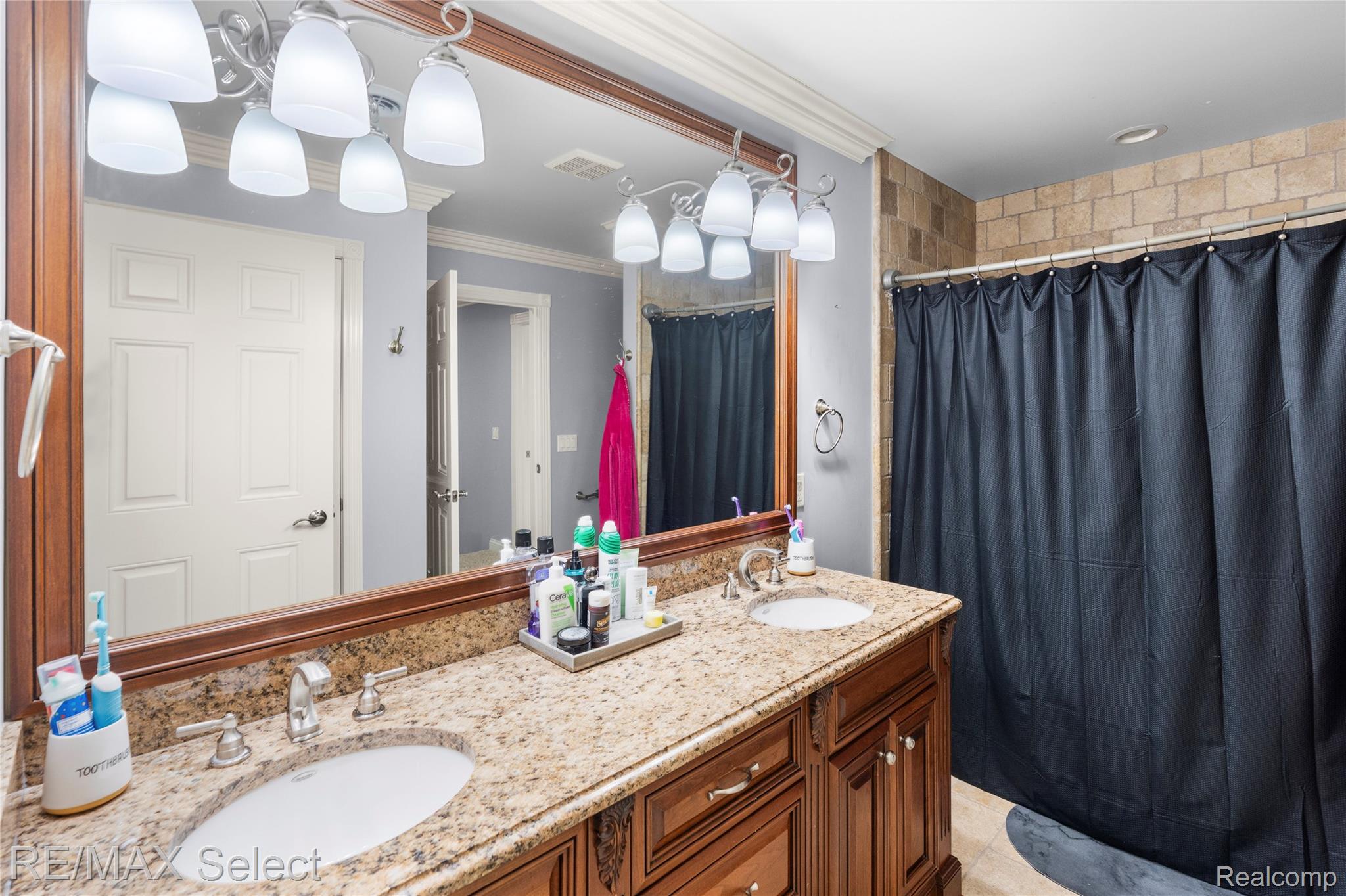 3334 Creekview Drive