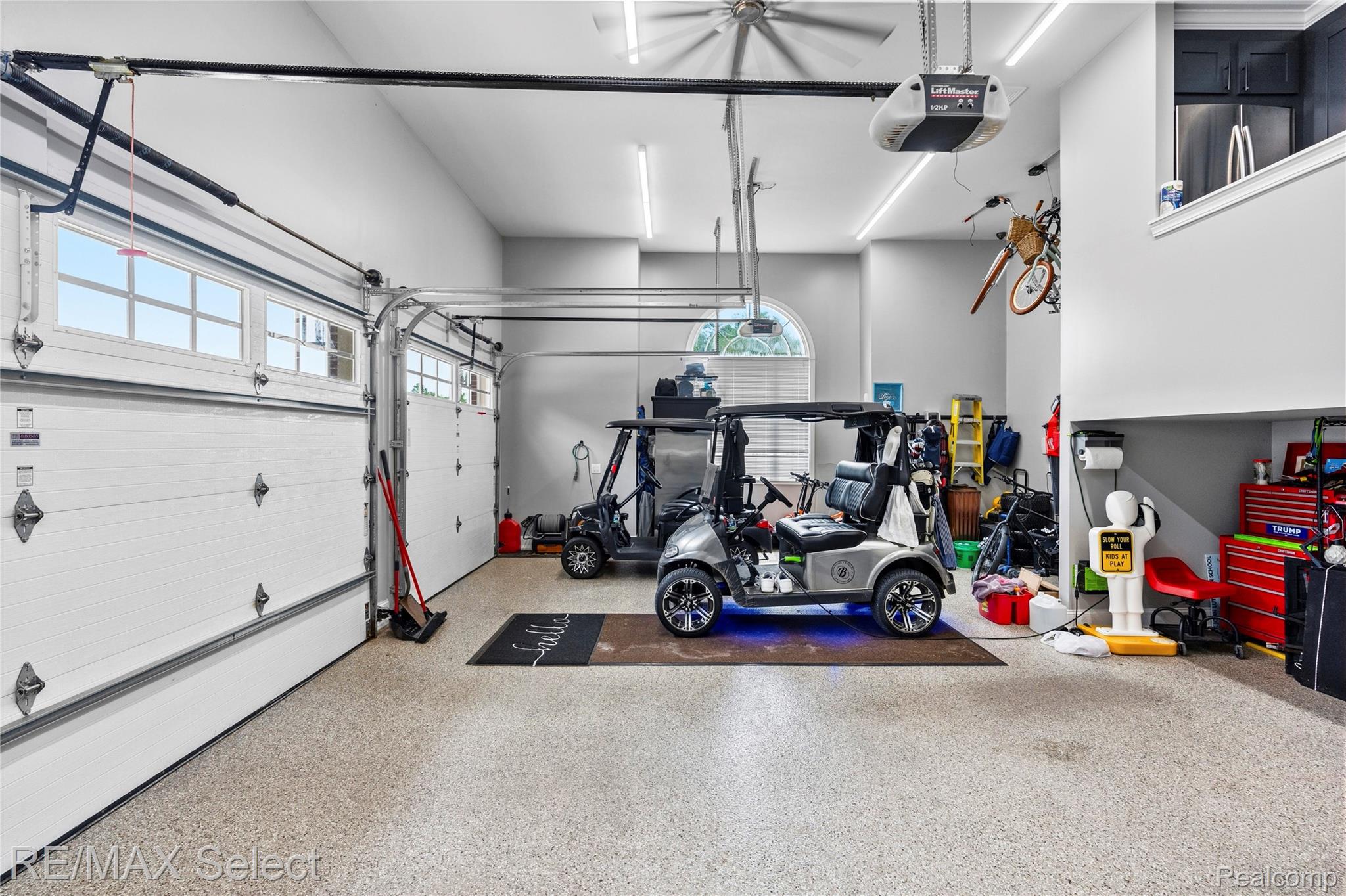 3334 Creekview Drive