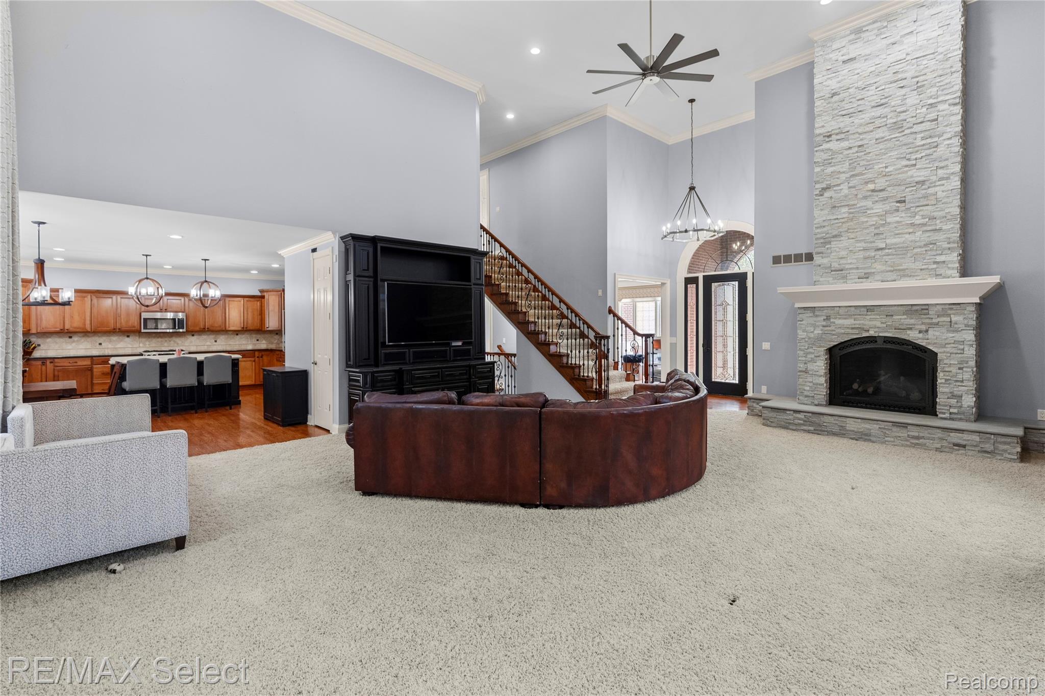 3334 Creekview Drive