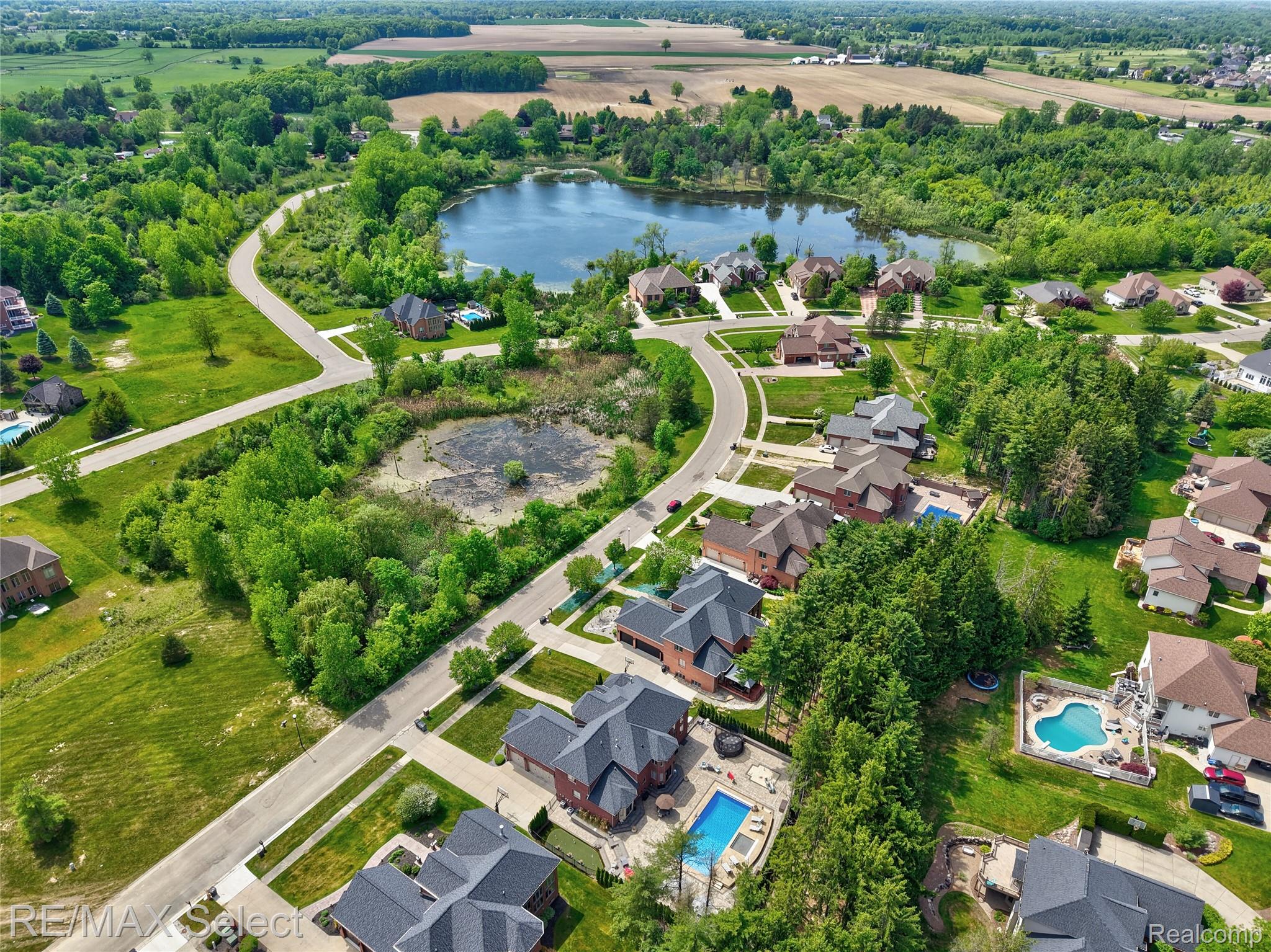 3334 Creekview Drive
