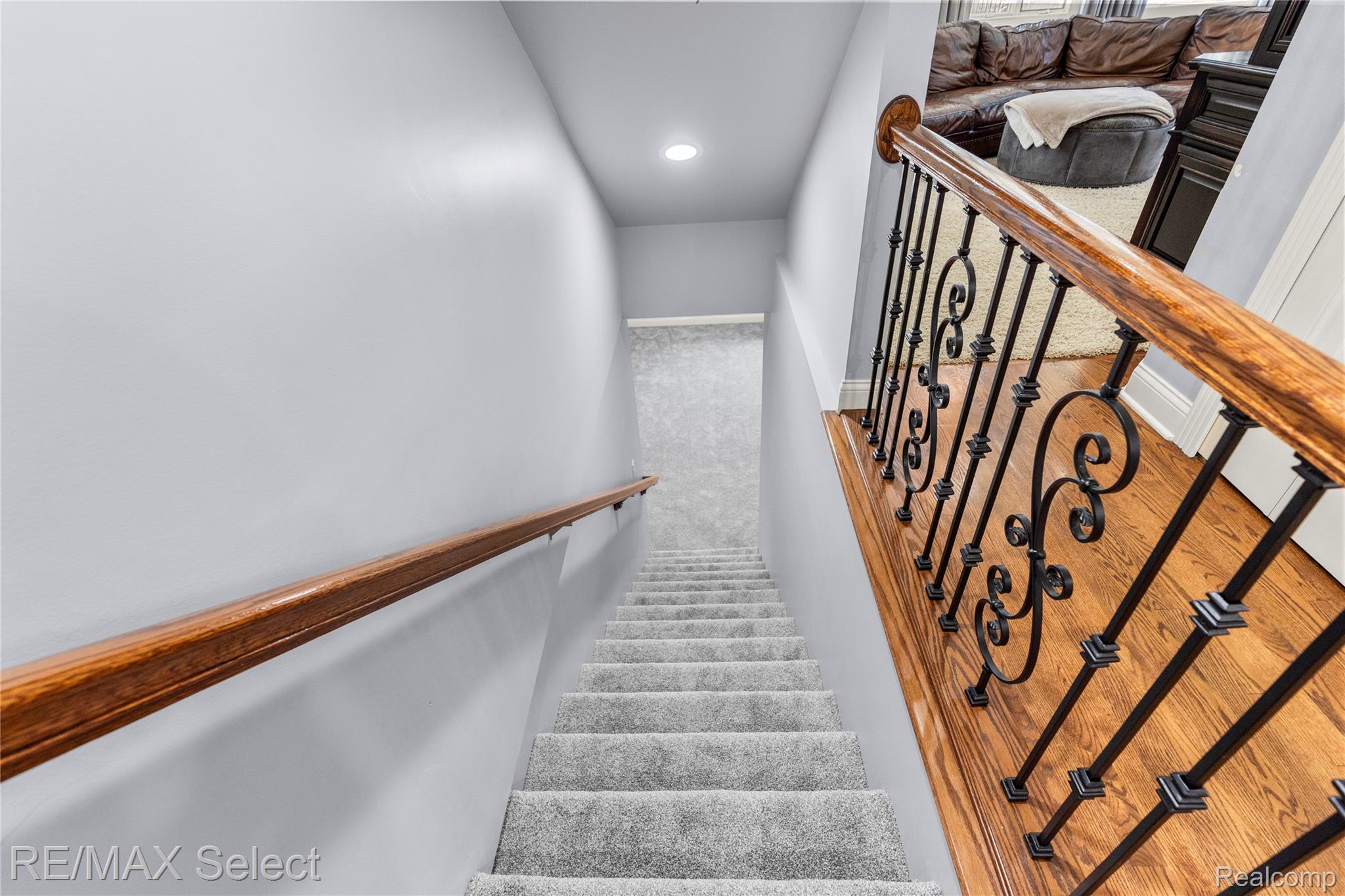 3334 Creekview Drive