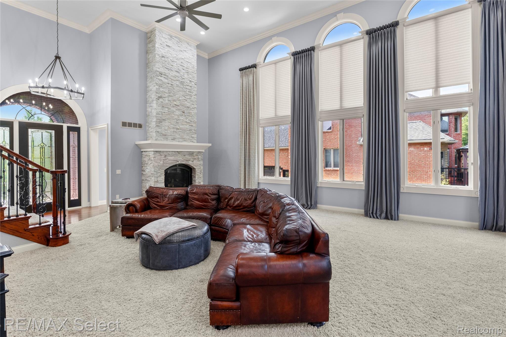 3334 Creekview Drive