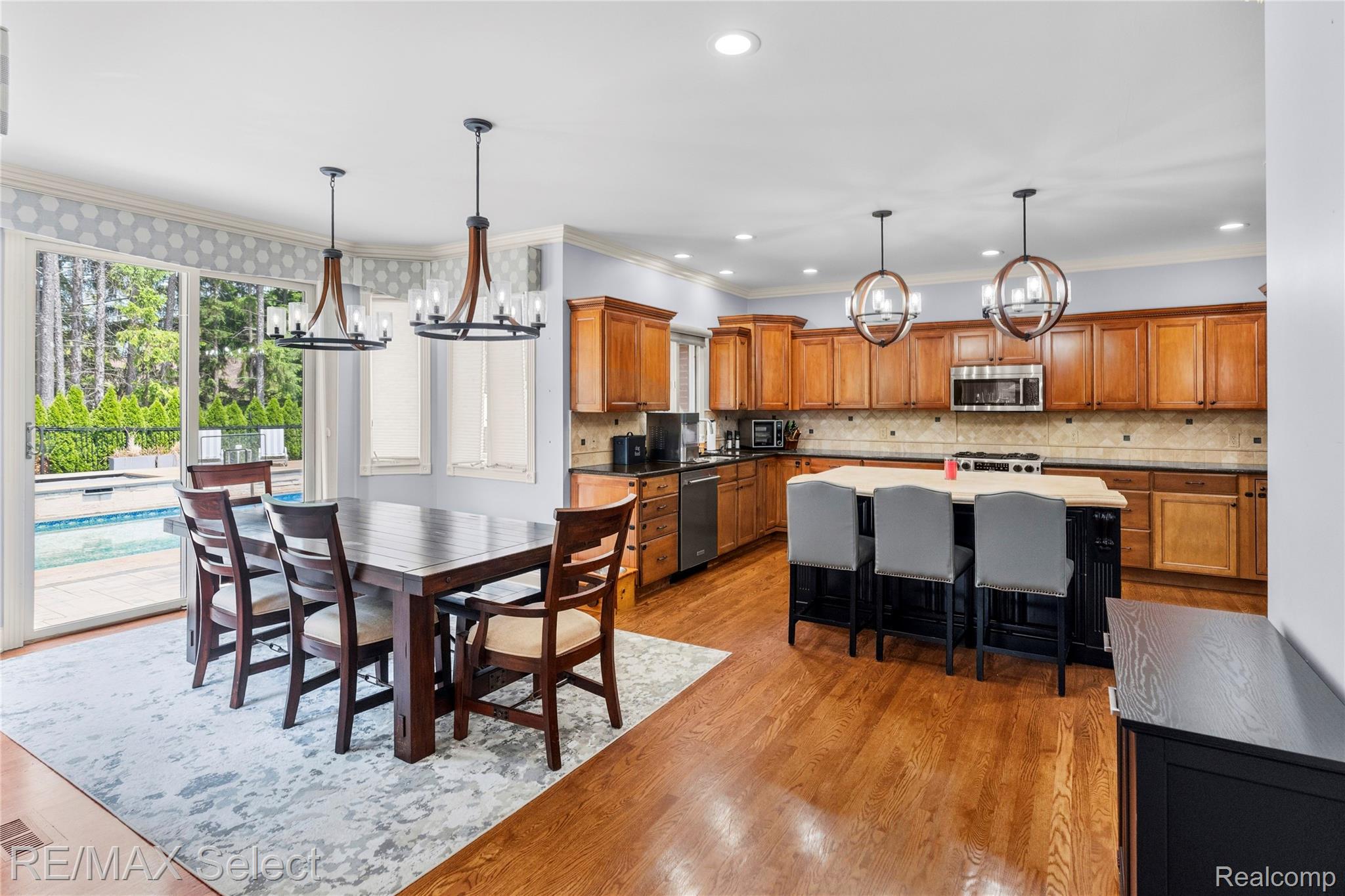 3334 Creekview Drive