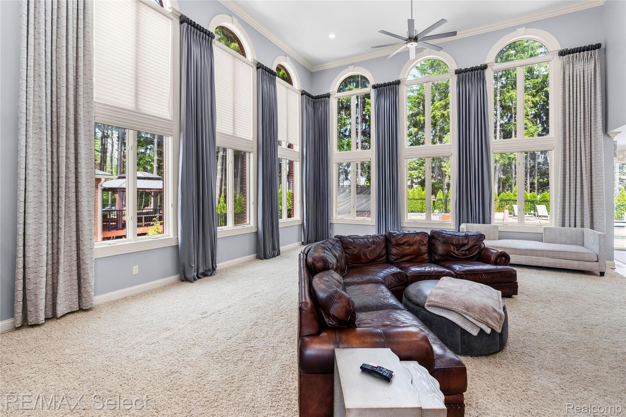 3334 Creekview Drive