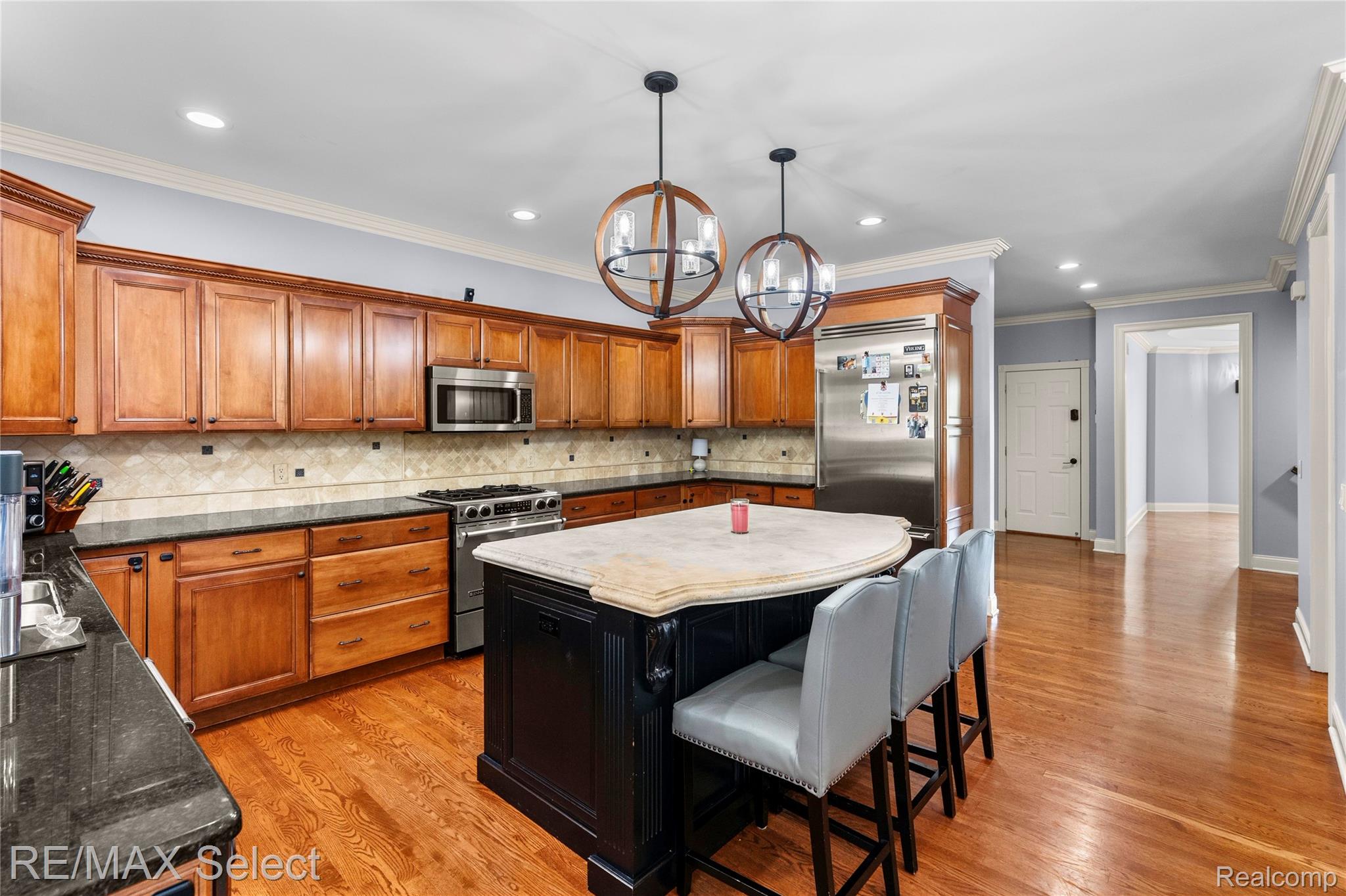 3334 Creekview Drive