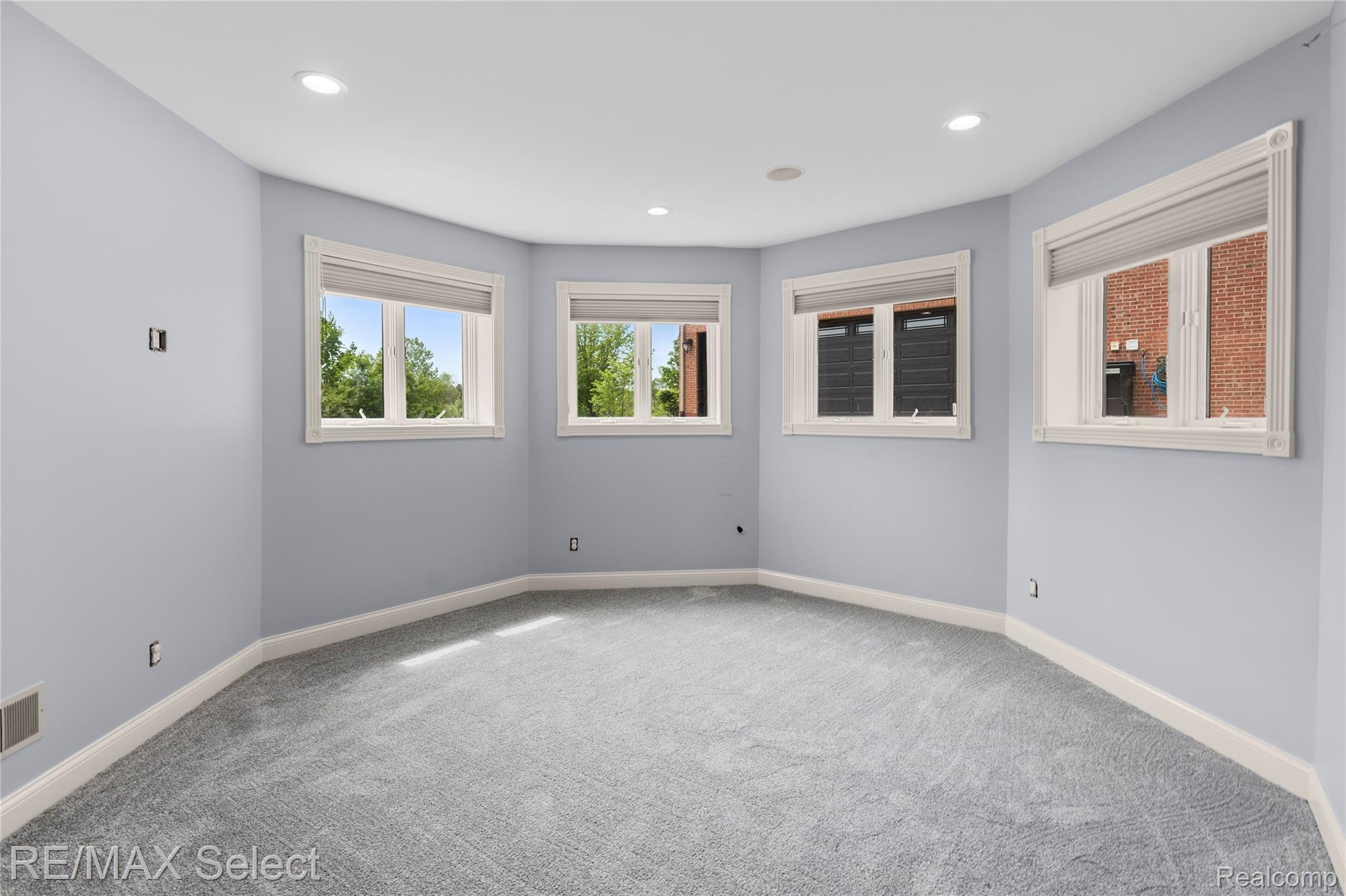3334 Creekview Drive