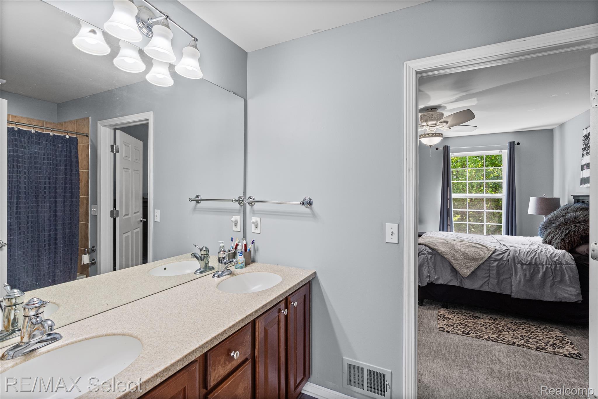 6288 Opal Lane