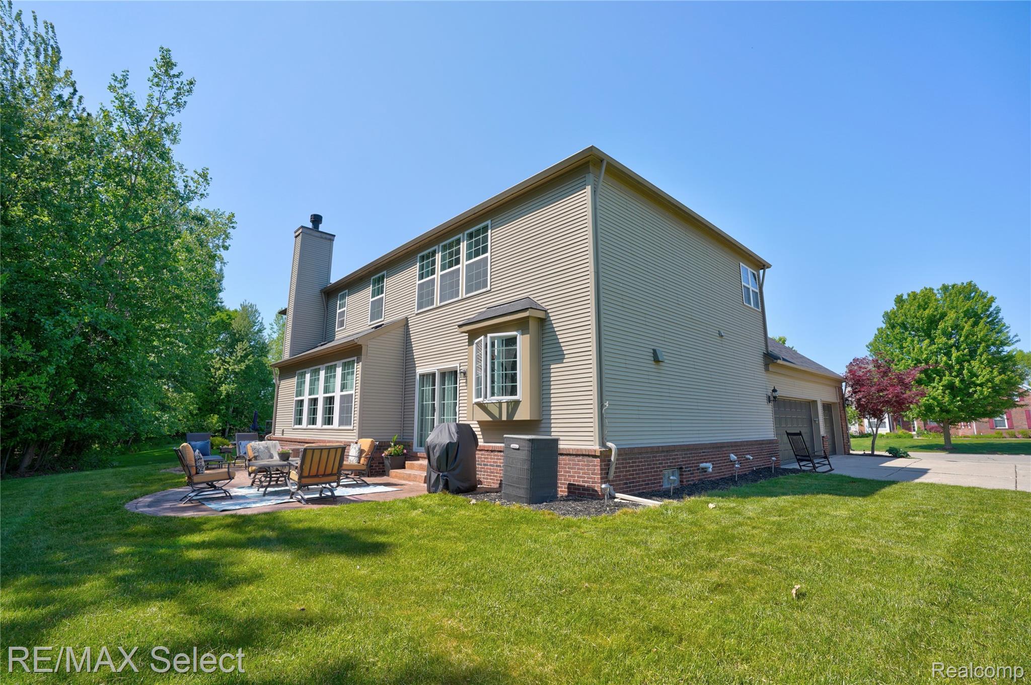 6288 Opal Lane