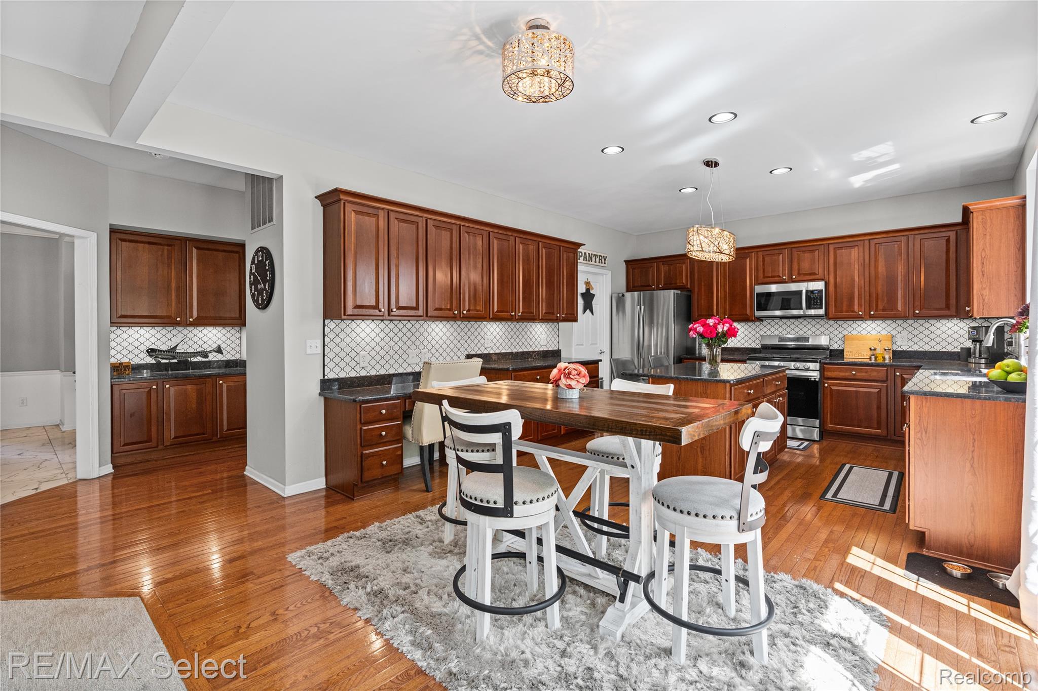 6288 Opal Lane