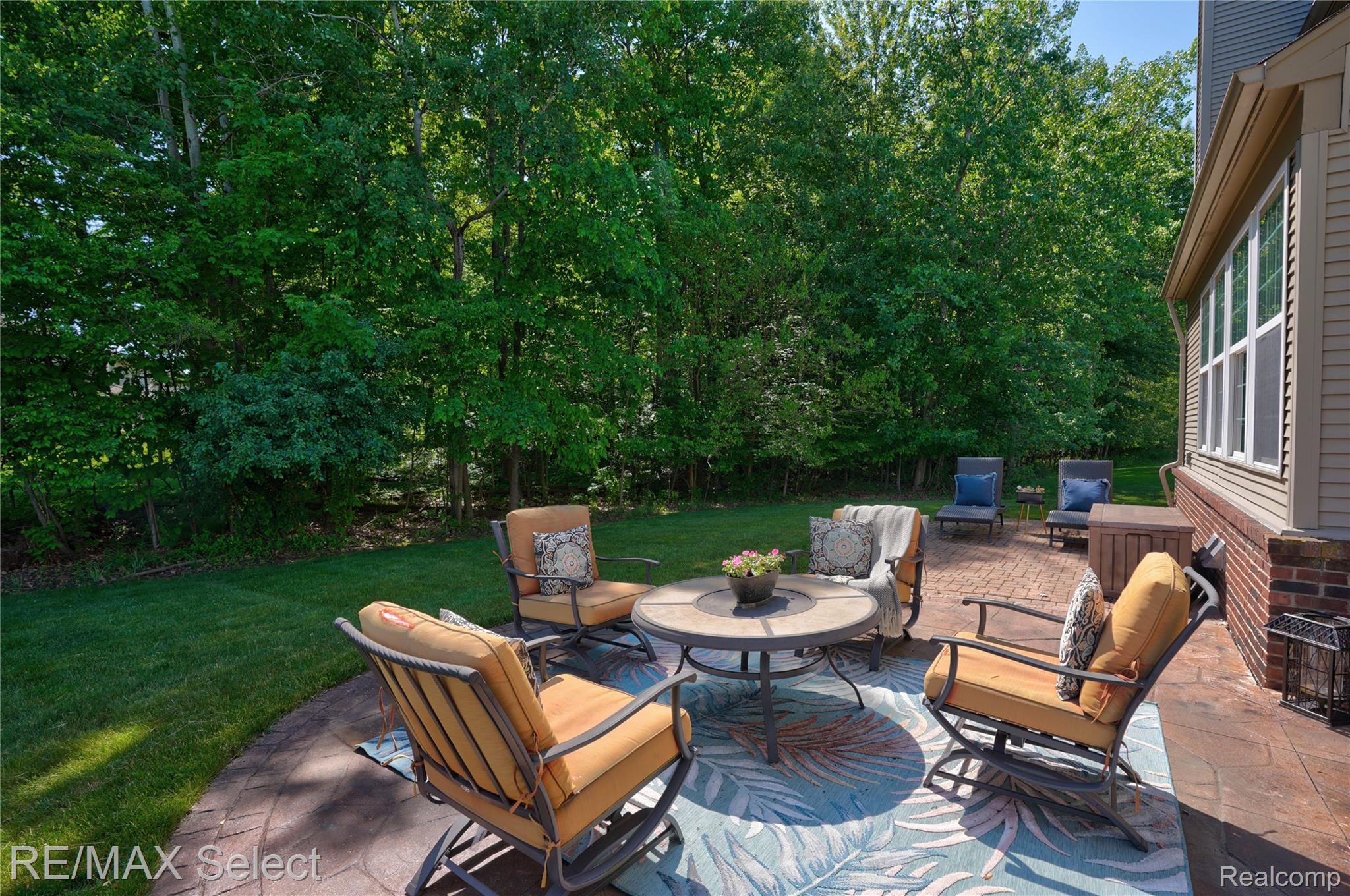6288 Opal Lane