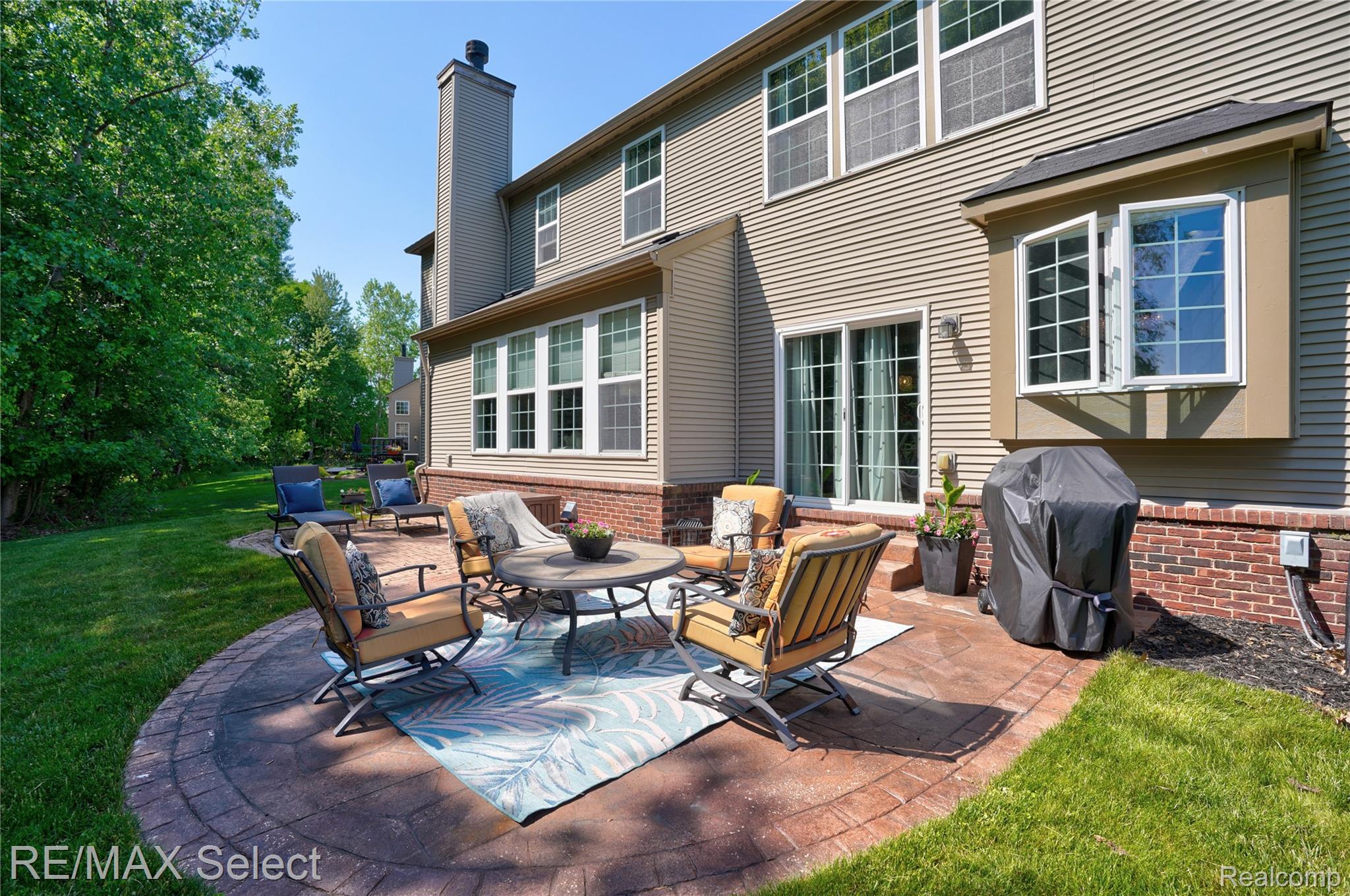 6288 Opal Lane