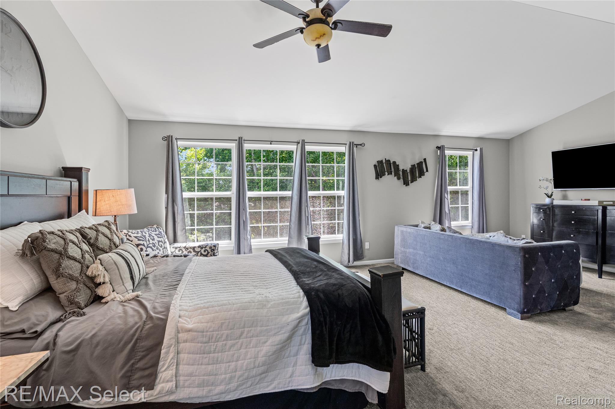 6288 Opal Lane