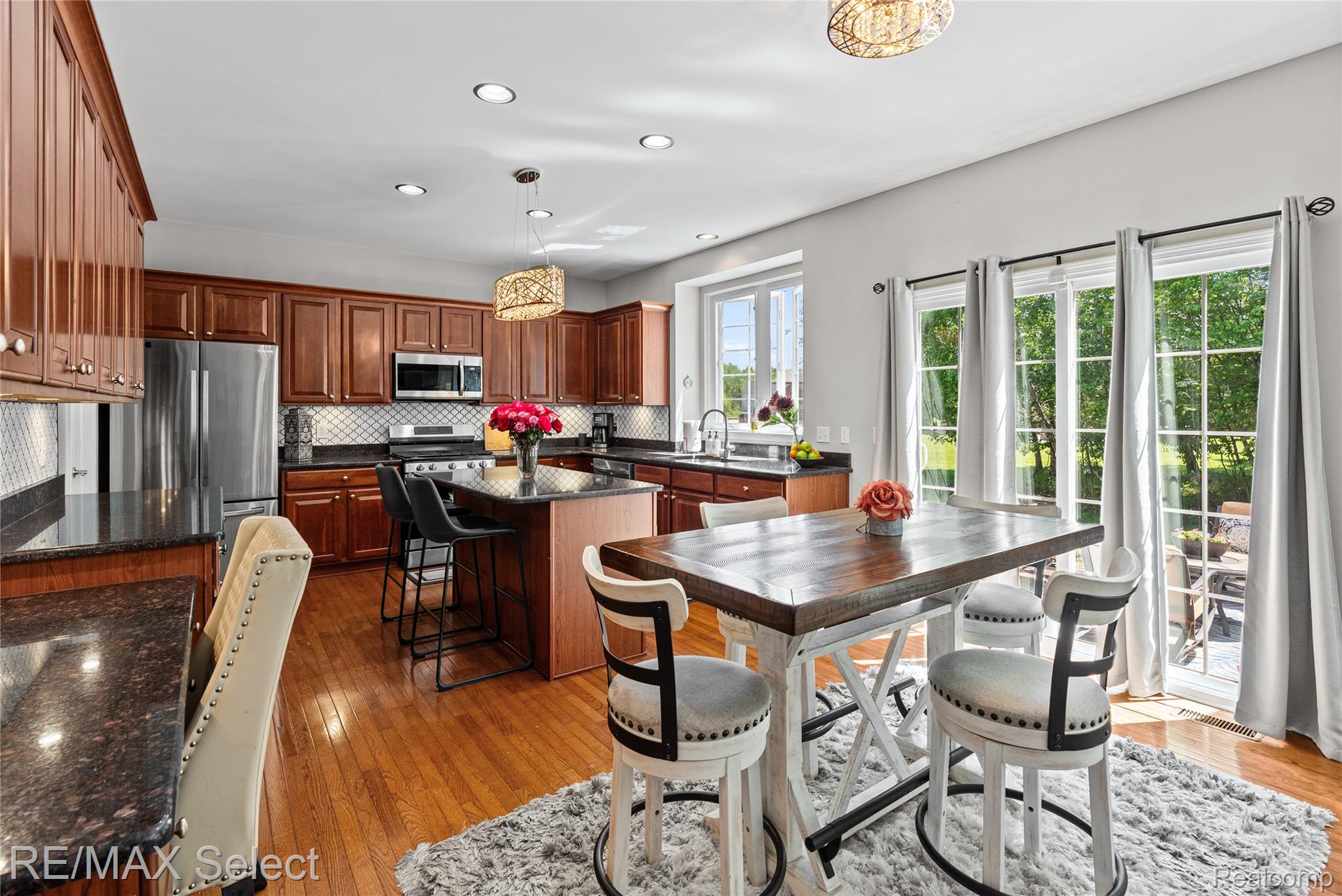 6288 Opal Lane