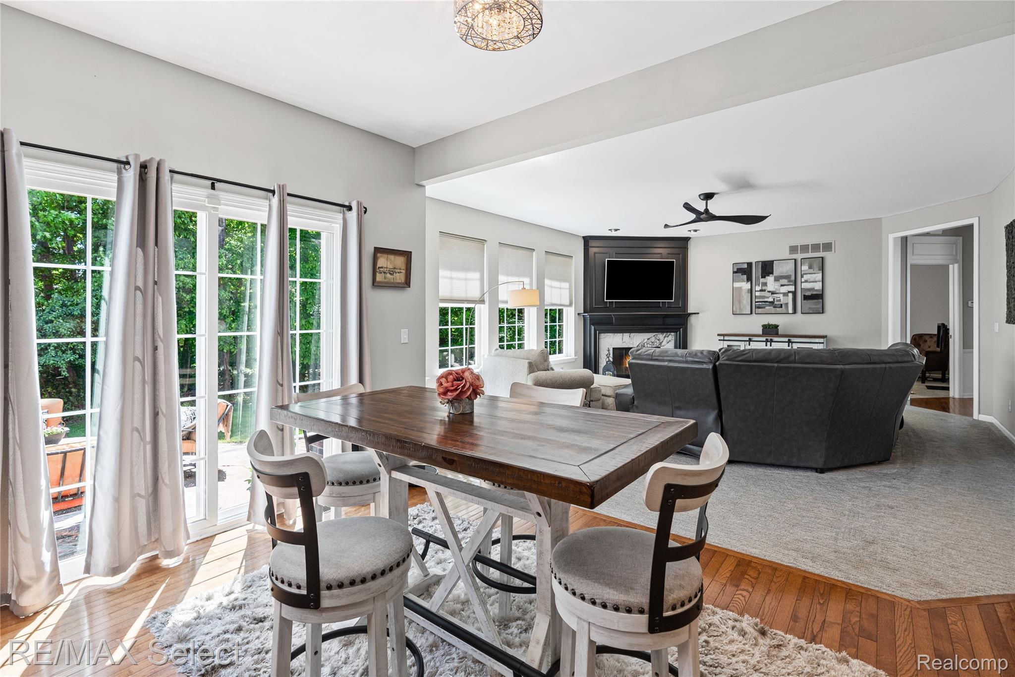 6288 Opal Lane