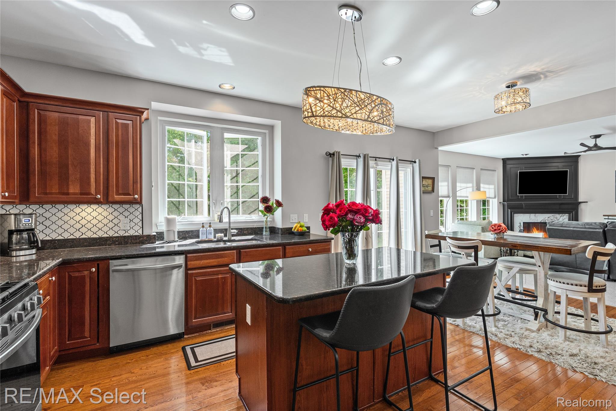 6288 Opal Lane